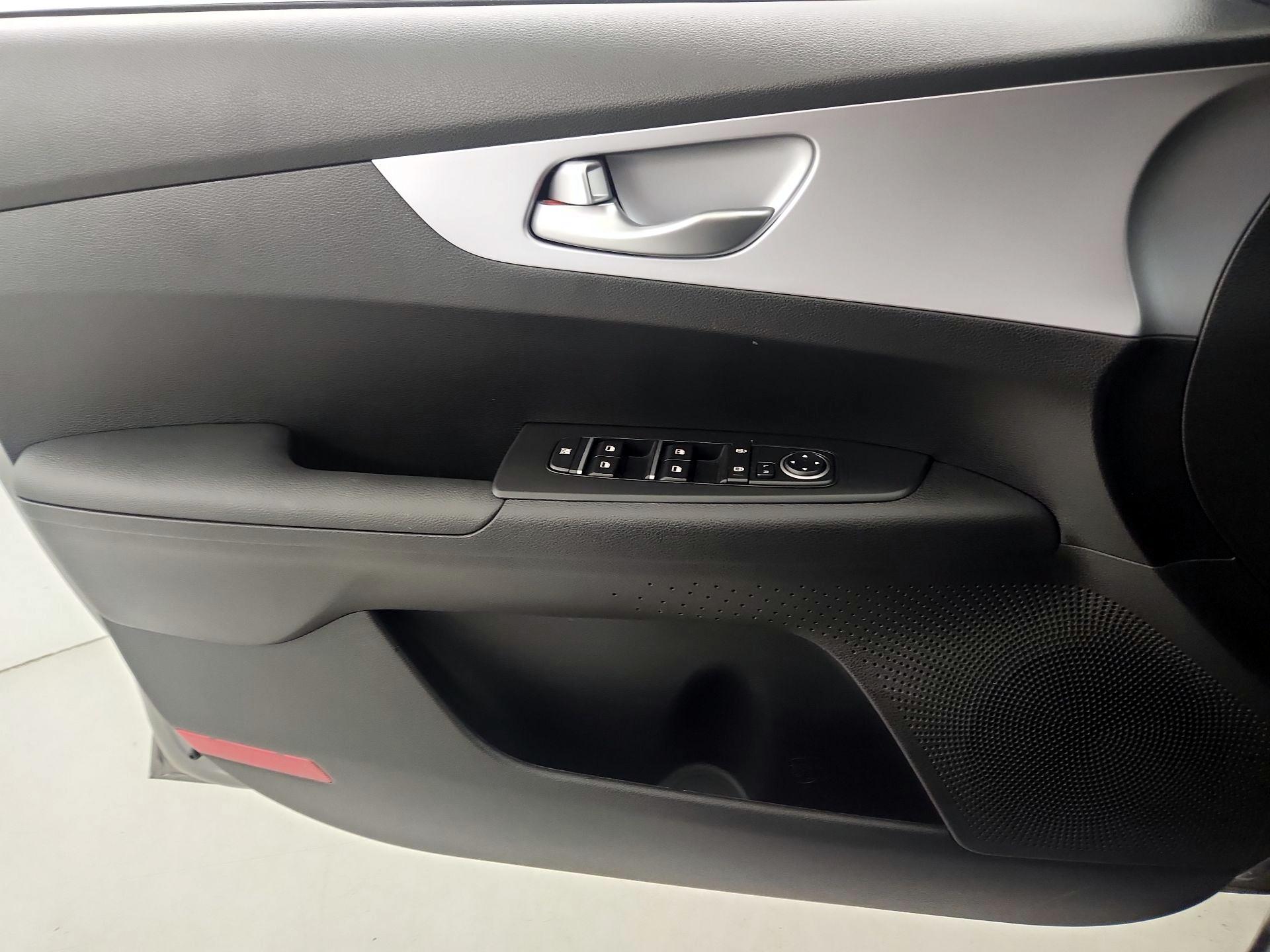 Thumbnail: 2024 Kia Forte - 12