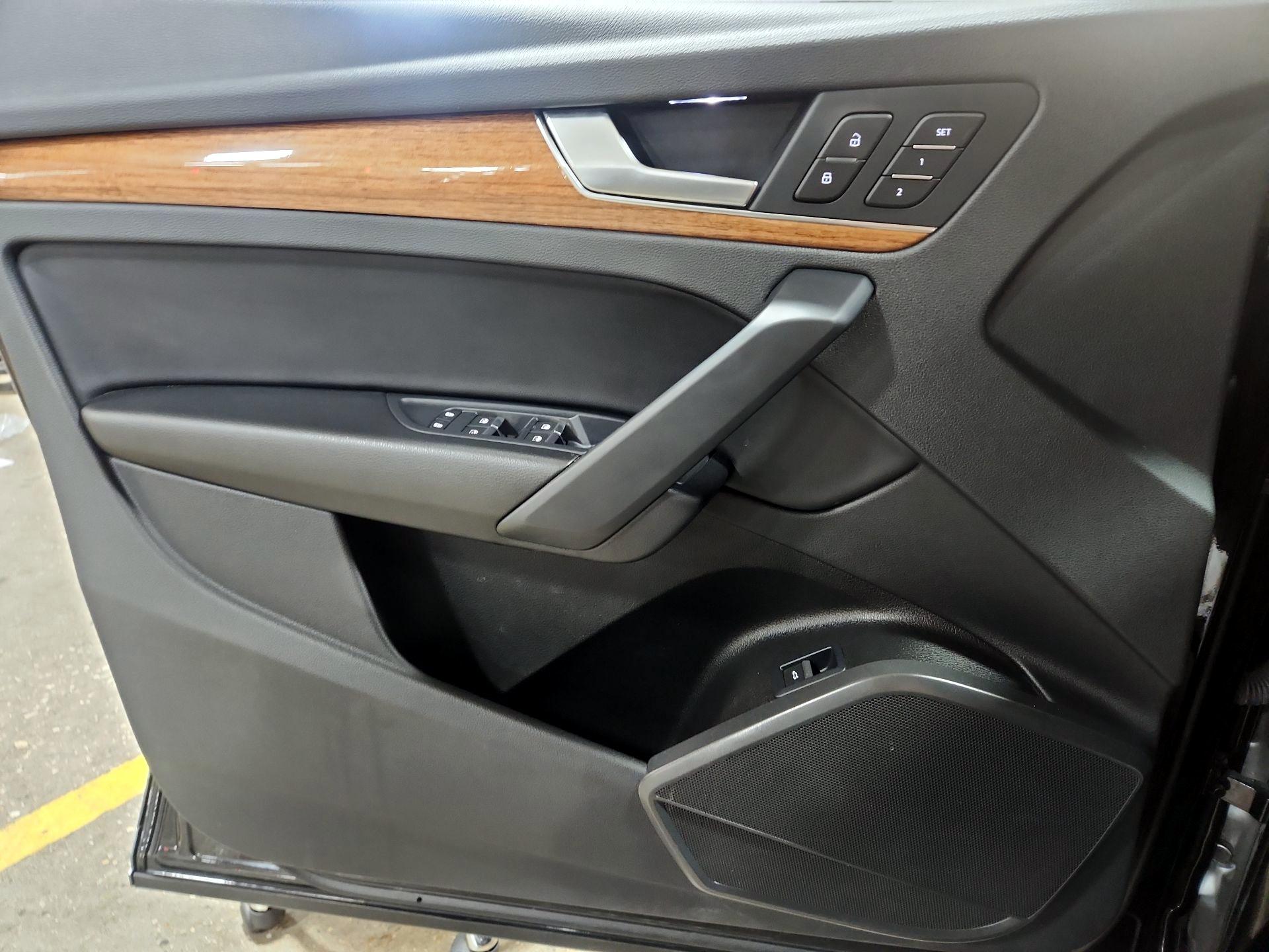 Thumbnail: 2021 Audi Q5 - 12