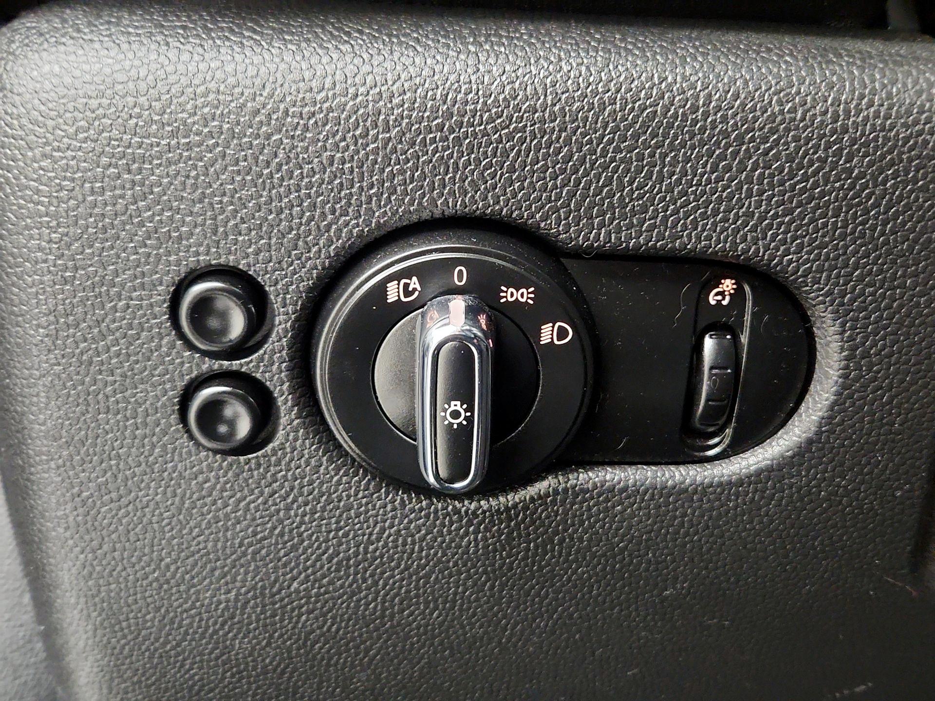 Thumbnail: 2021 MINI Cooper Hardtop - 13