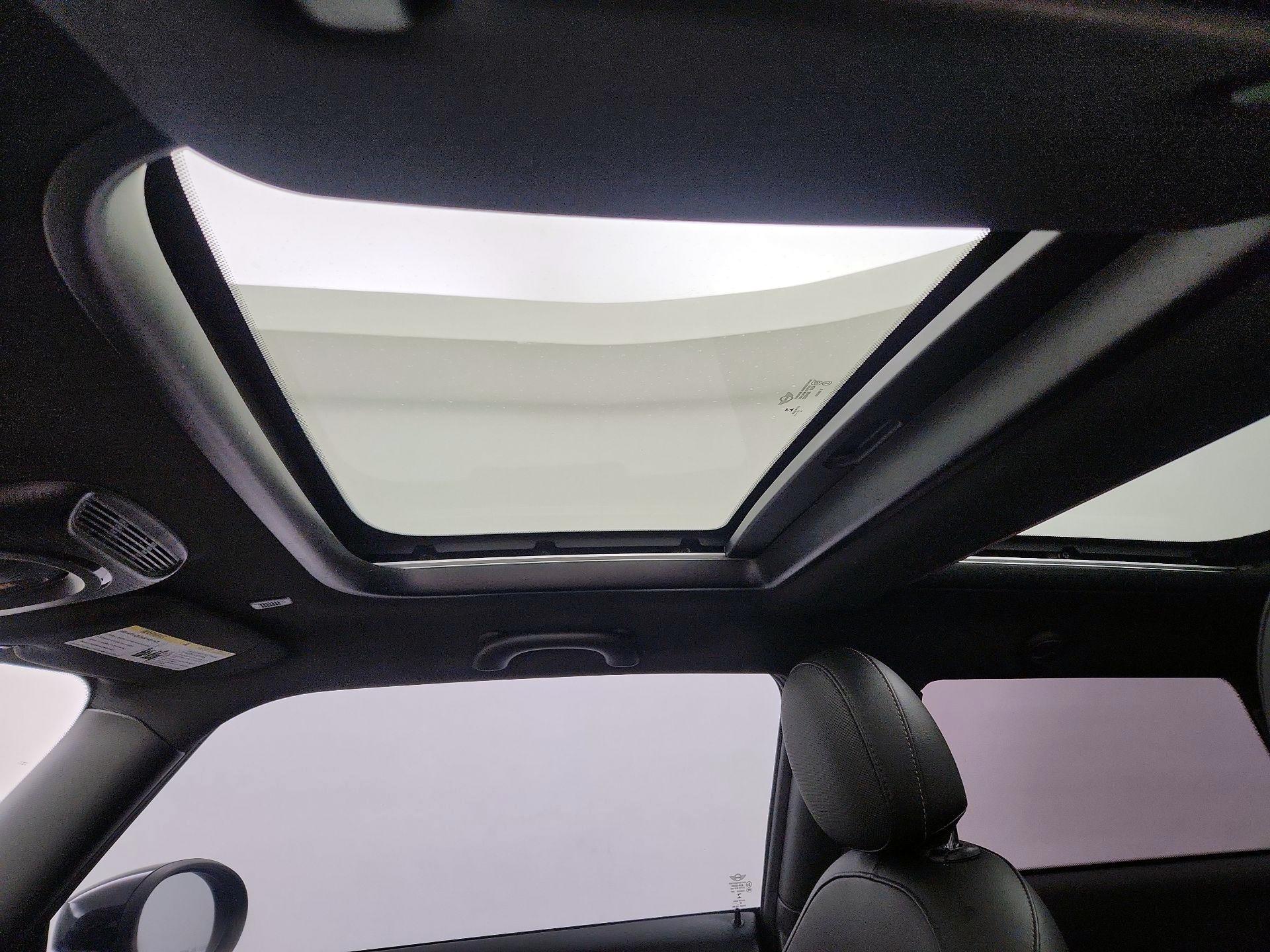 Thumbnail: 2021 MINI Cooper Hardtop - 19