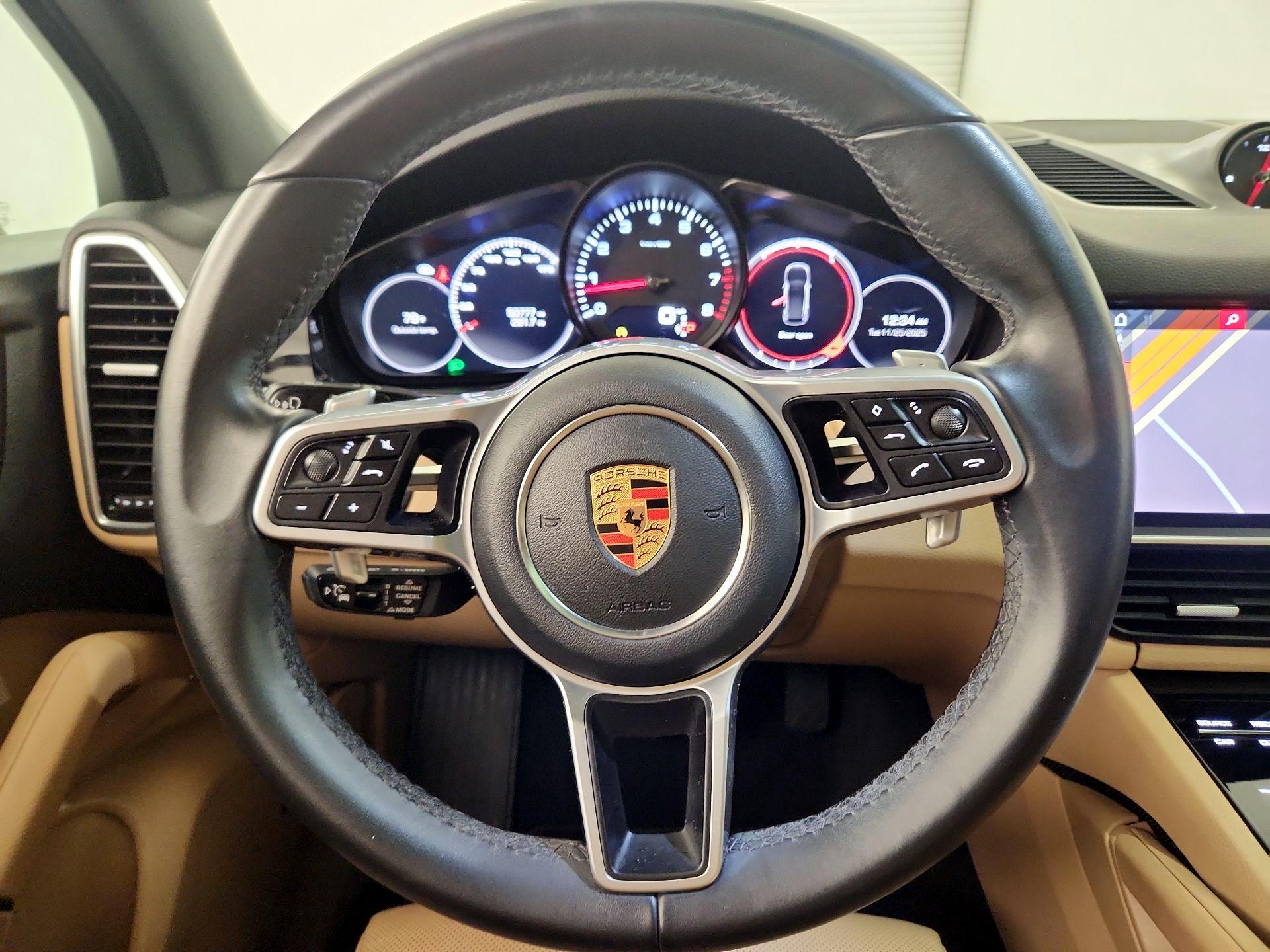 Thumbnail: 2020 Porsche Cayenne - 10