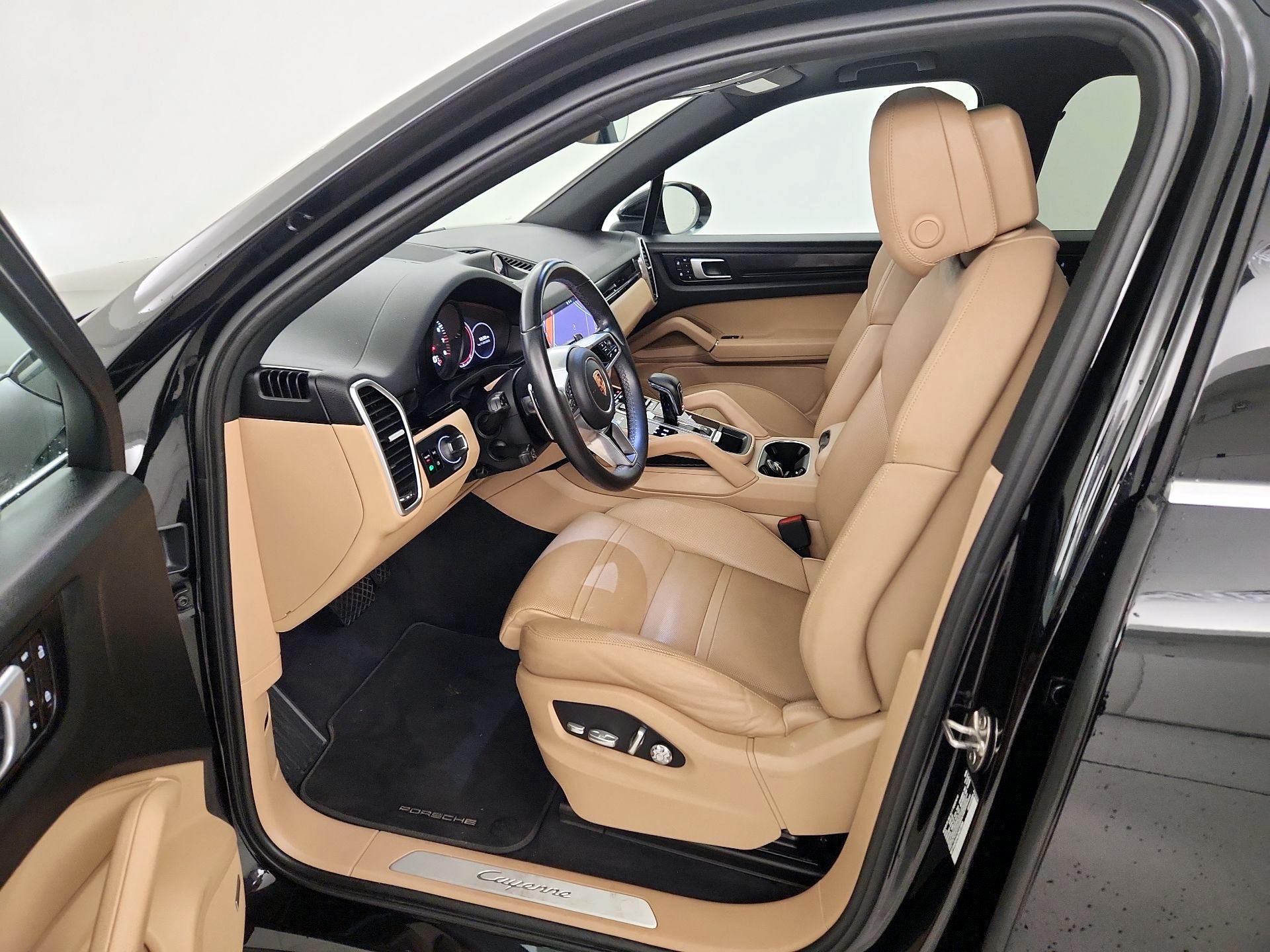 Thumbnail: 2020 Porsche Cayenne - 11