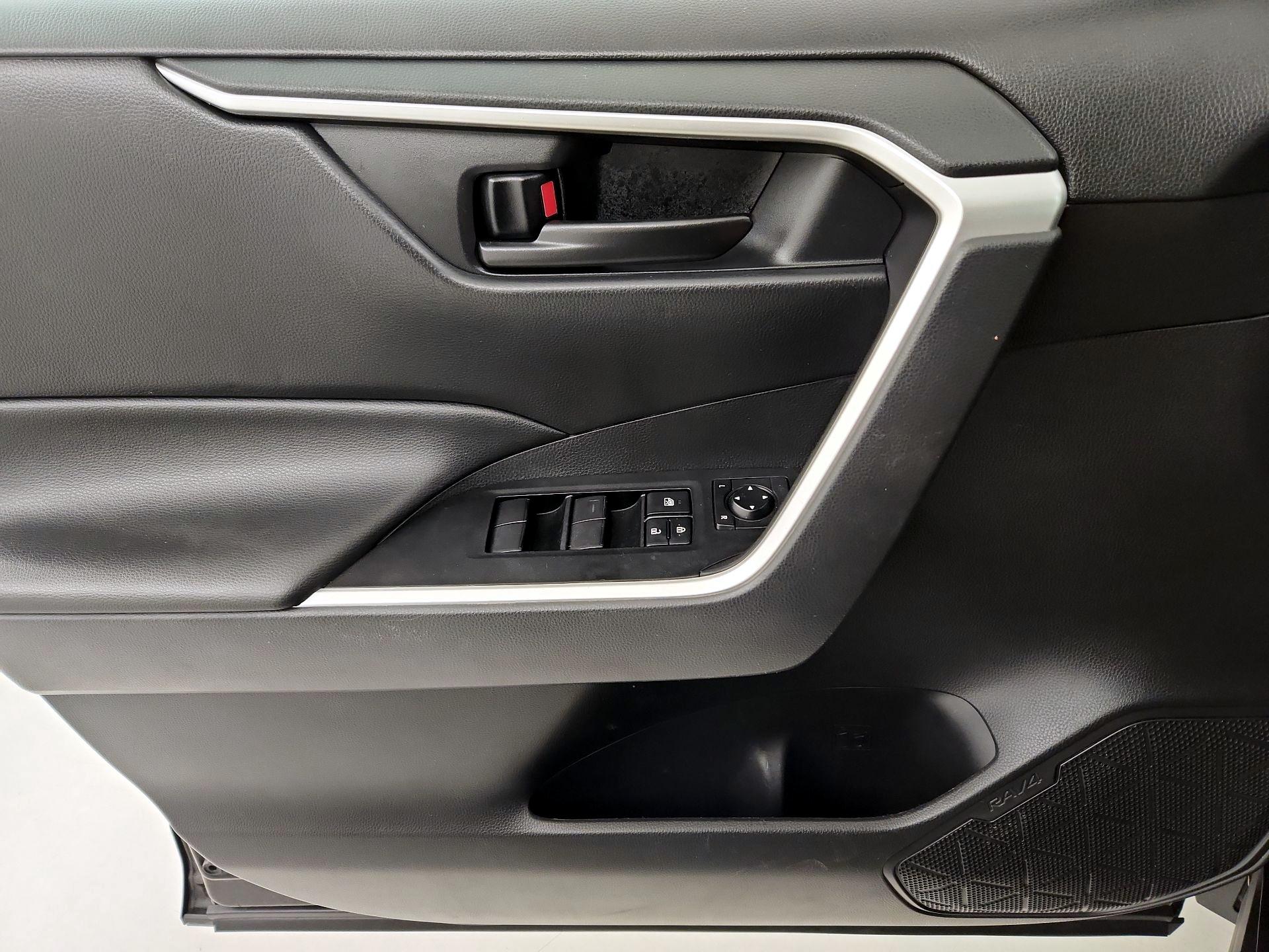 Thumbnail: 2023 Toyota RAV4 - 12