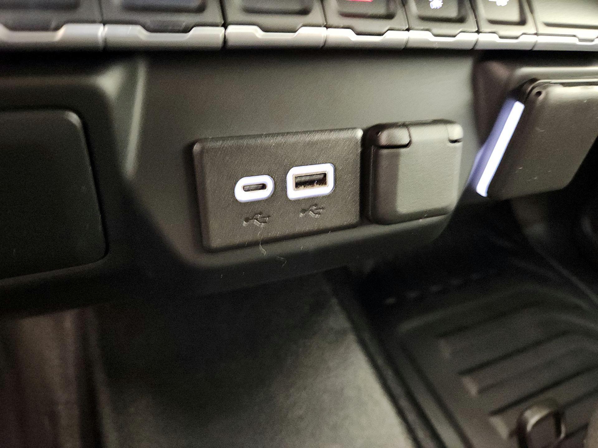 Thumbnail: 2022 GMC Sierra 1500 - 18