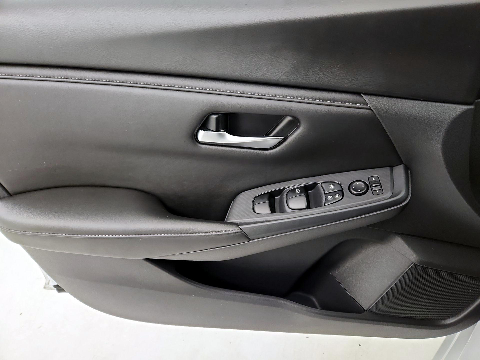 Thumbnail: 2023 Nissan Sentra - 12