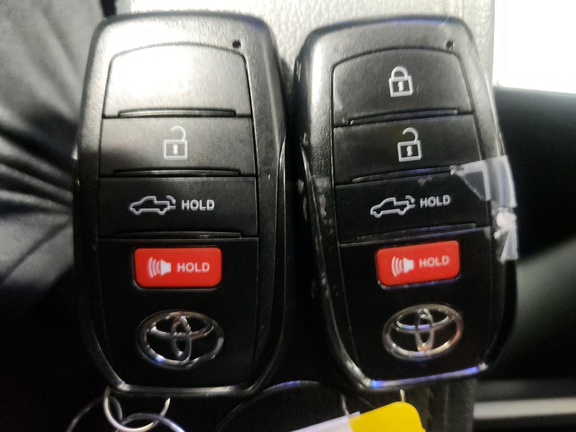 Thumbnail: 2023 Toyota Tundra - 19