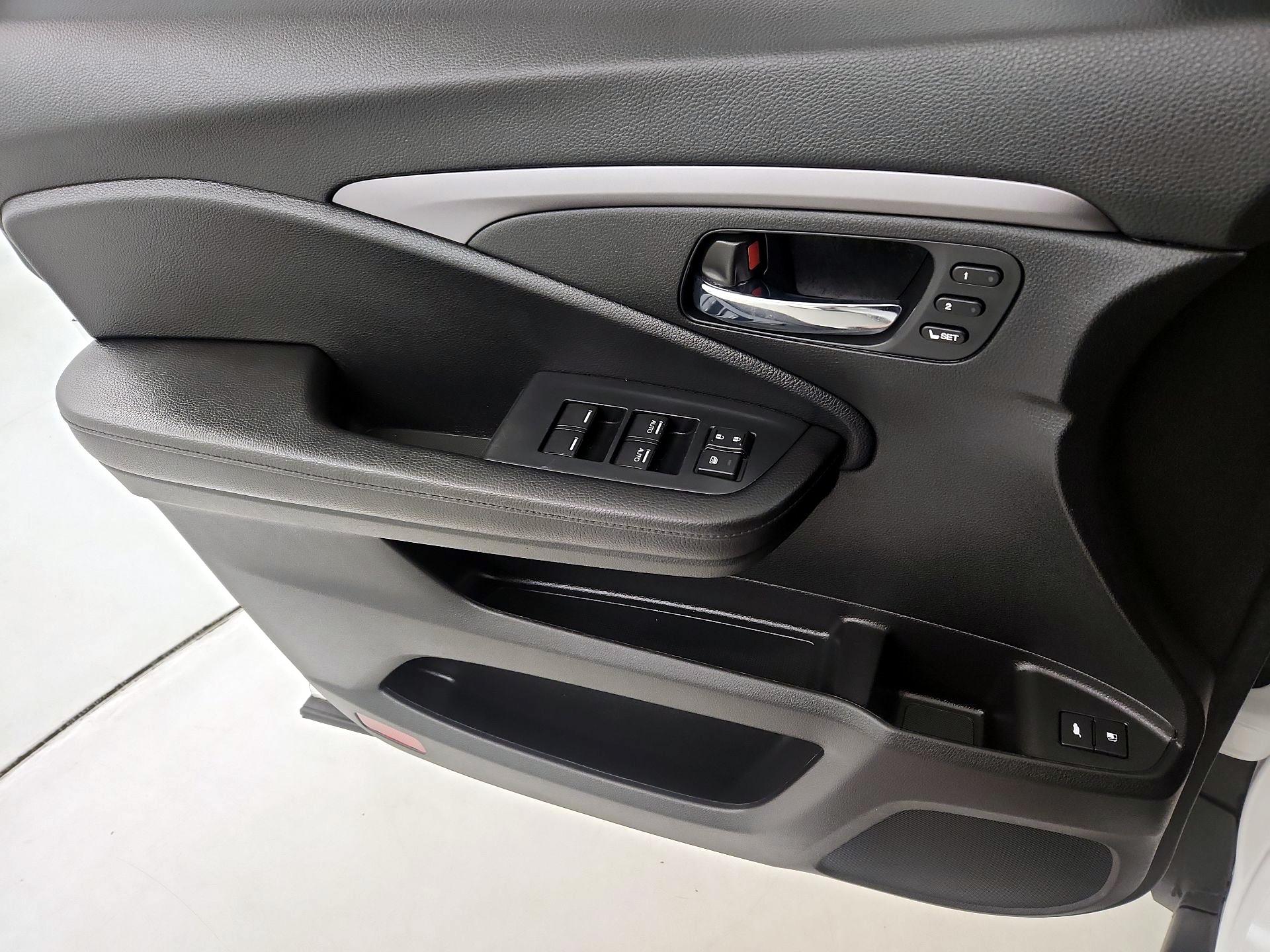 Thumbnail: 2021 Honda Pilot - 12