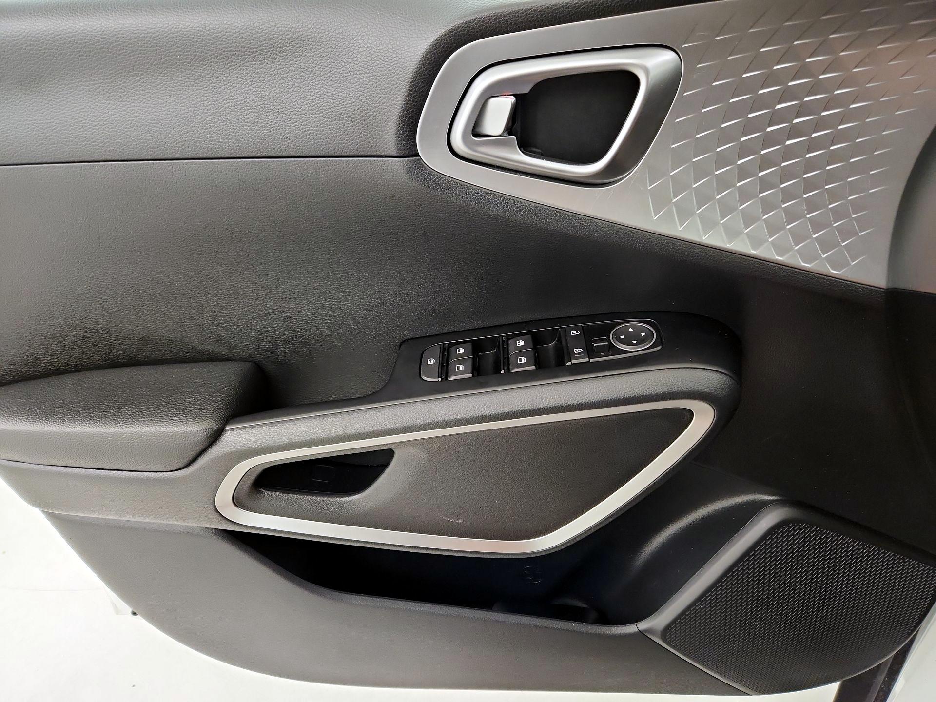 Thumbnail: 2023 Kia Soul - 12