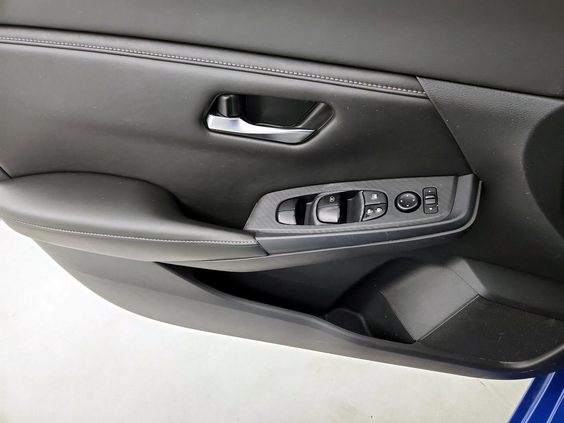 Thumbnail: 2023 Nissan Sentra - 12