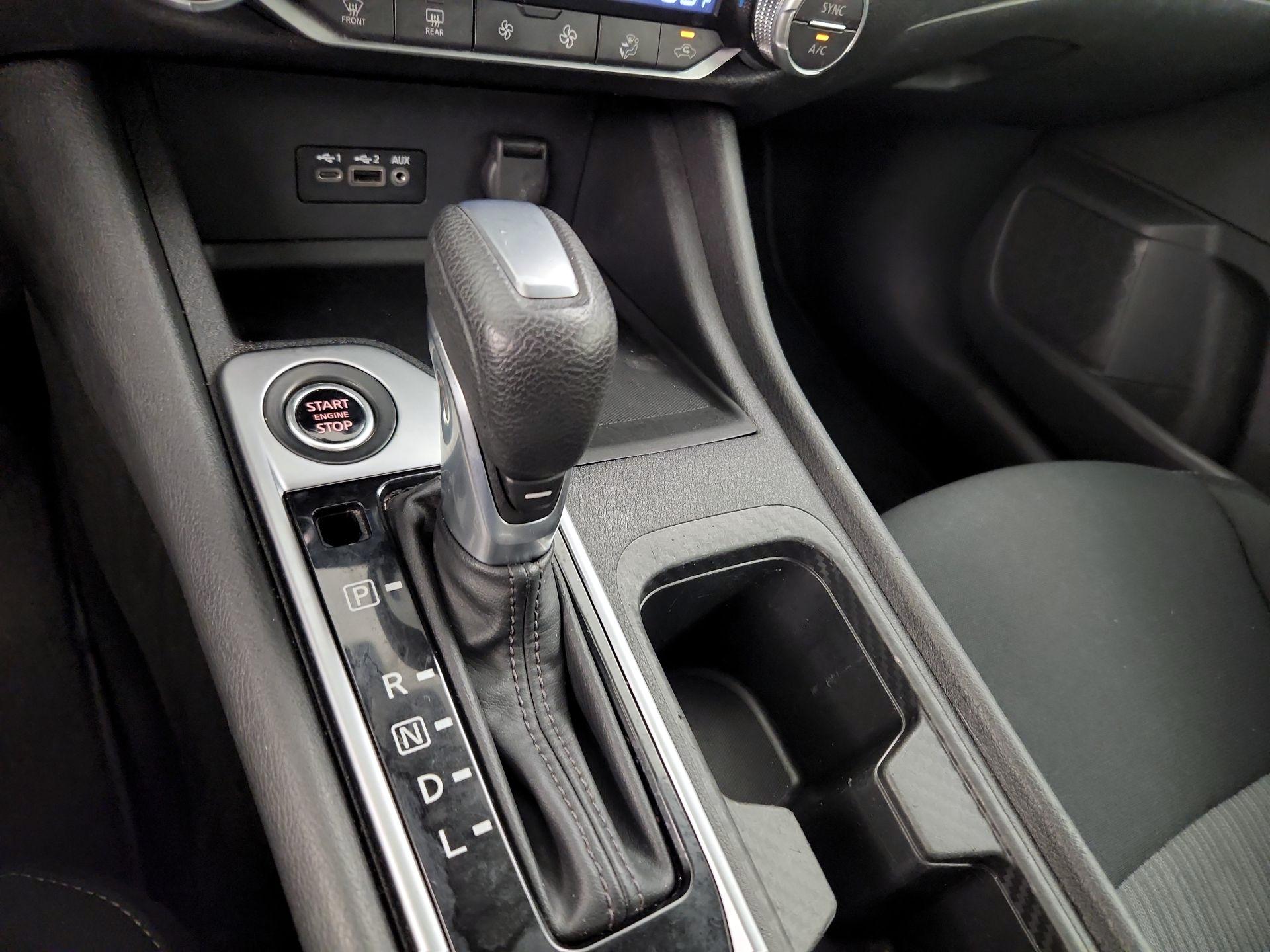 Thumbnail: 2023 Nissan Sentra - 17