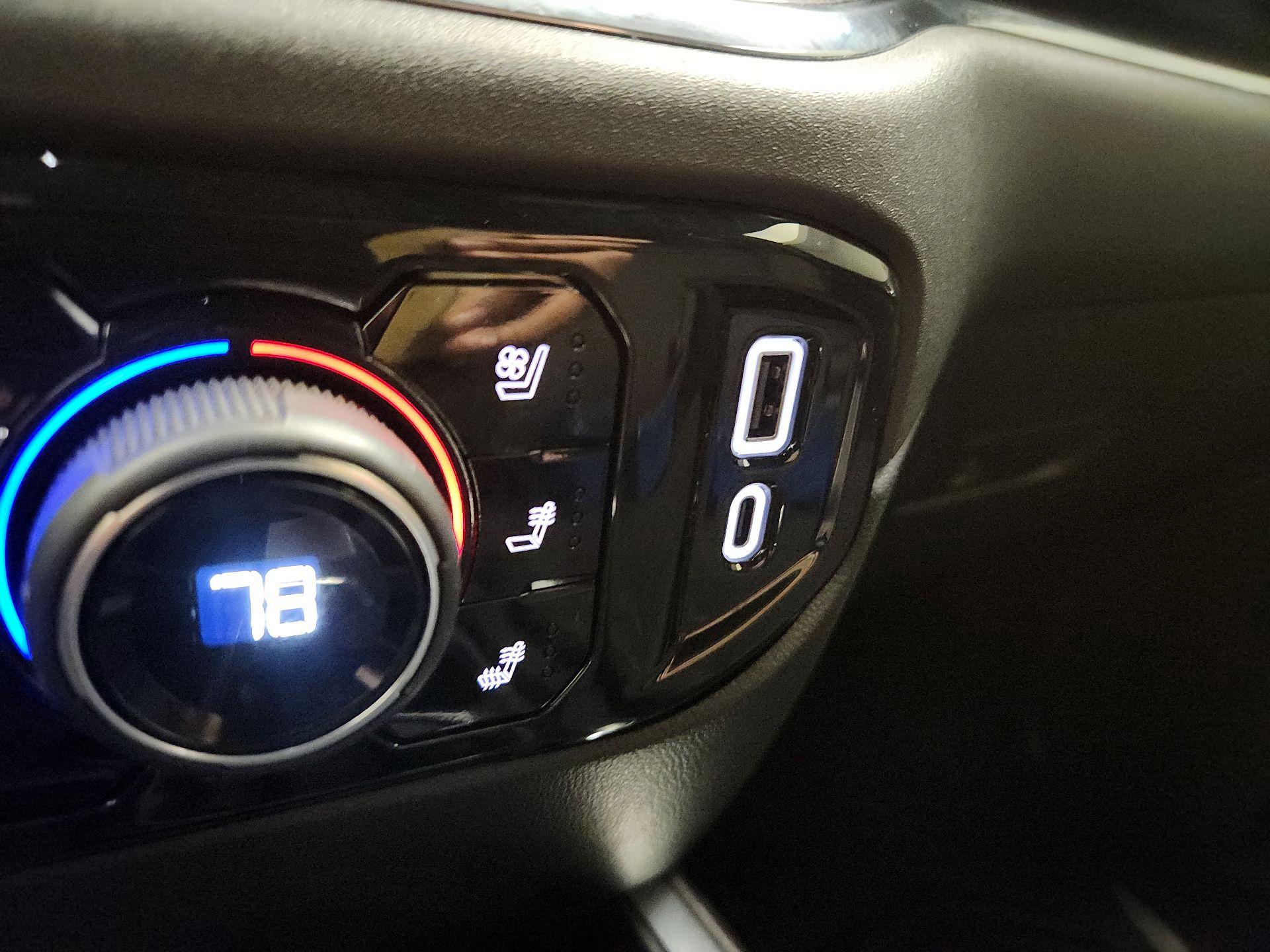 Thumbnail: 2024 Chevrolet Silverado 1500 - 18