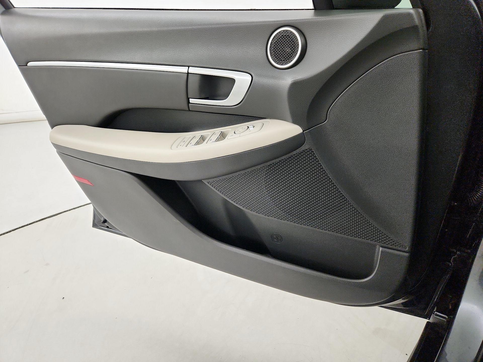 Thumbnail: 2023 Hyundai Sonata - 12