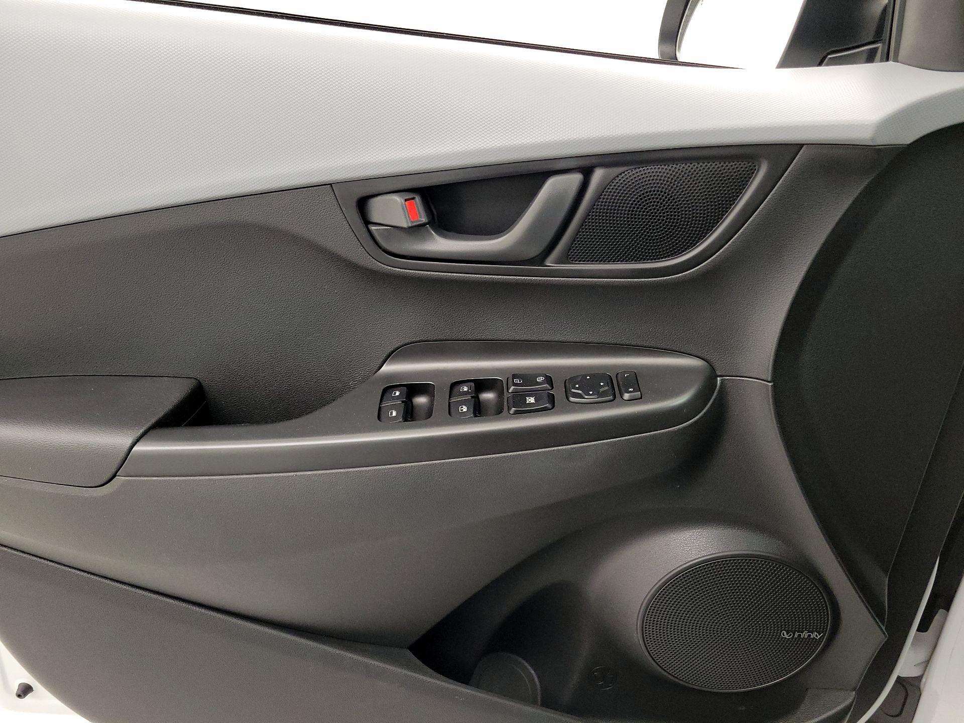 Thumbnail: 2021 Hyundai Kona - 12