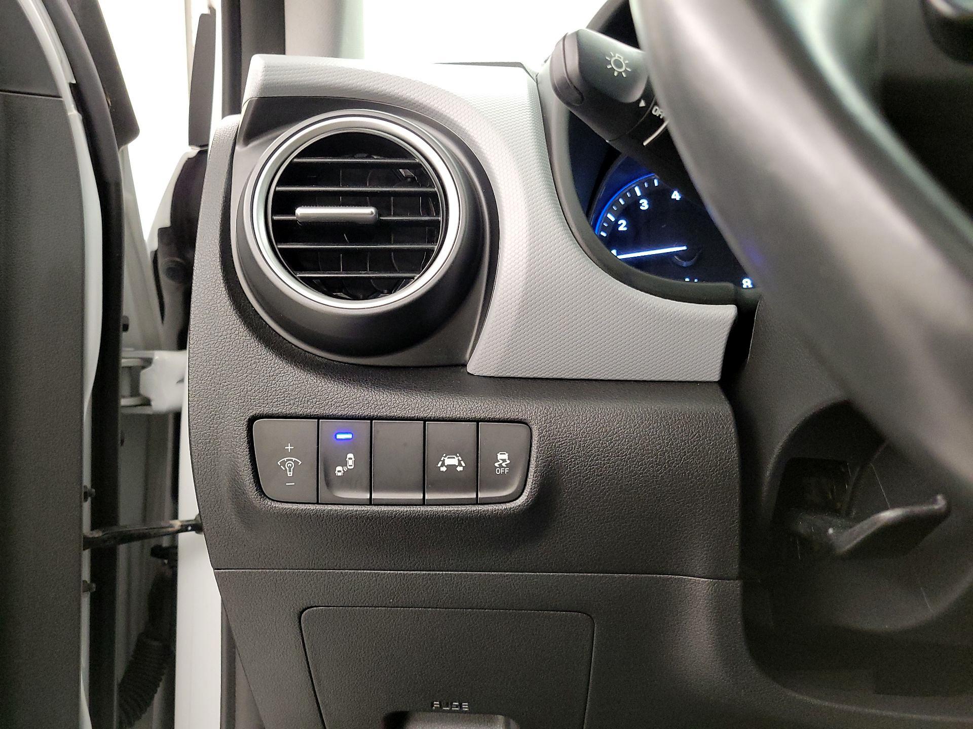 Thumbnail: 2021 Hyundai Kona - 13