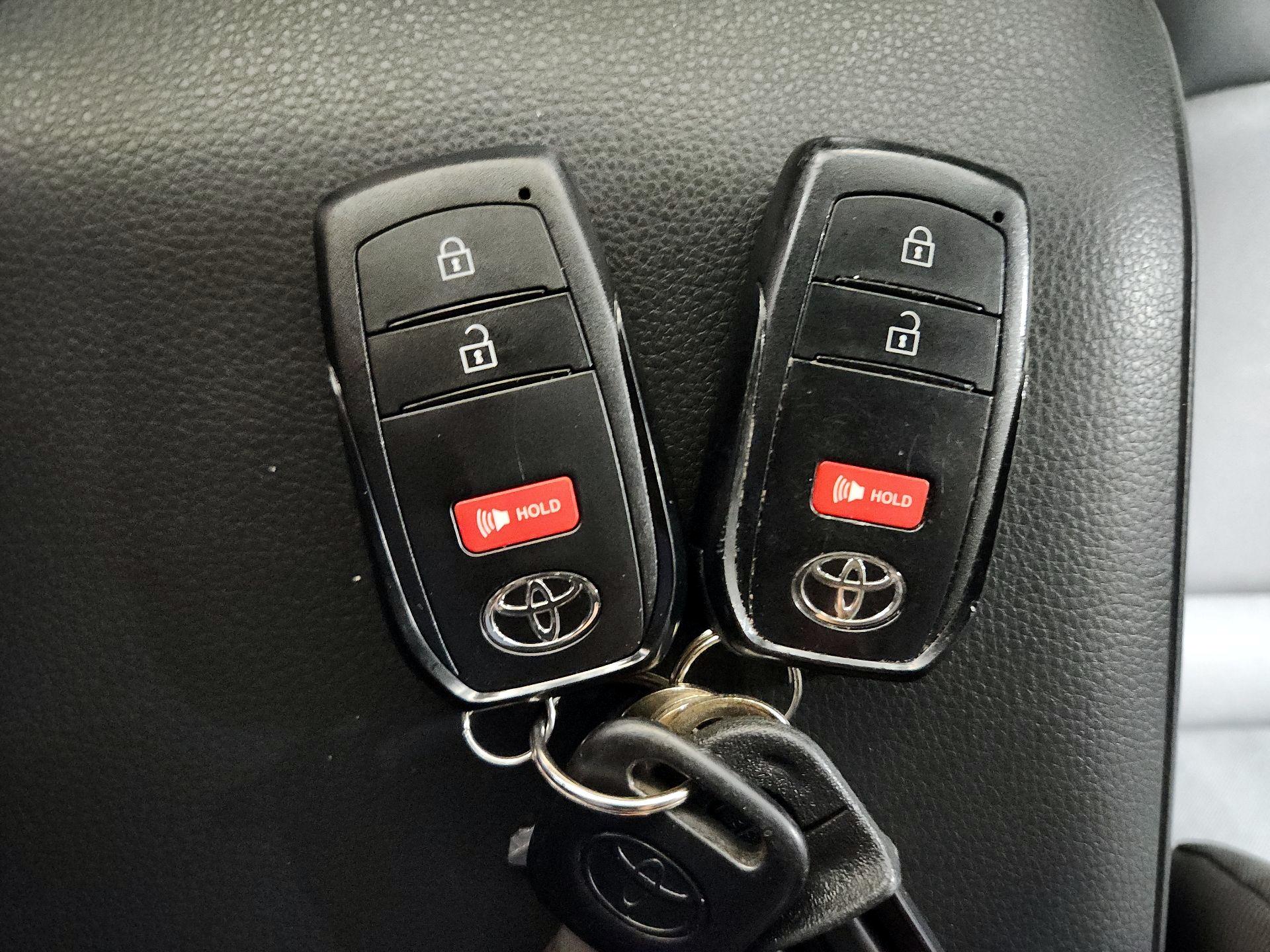 Thumbnail: 2024 Toyota Tacoma - 18