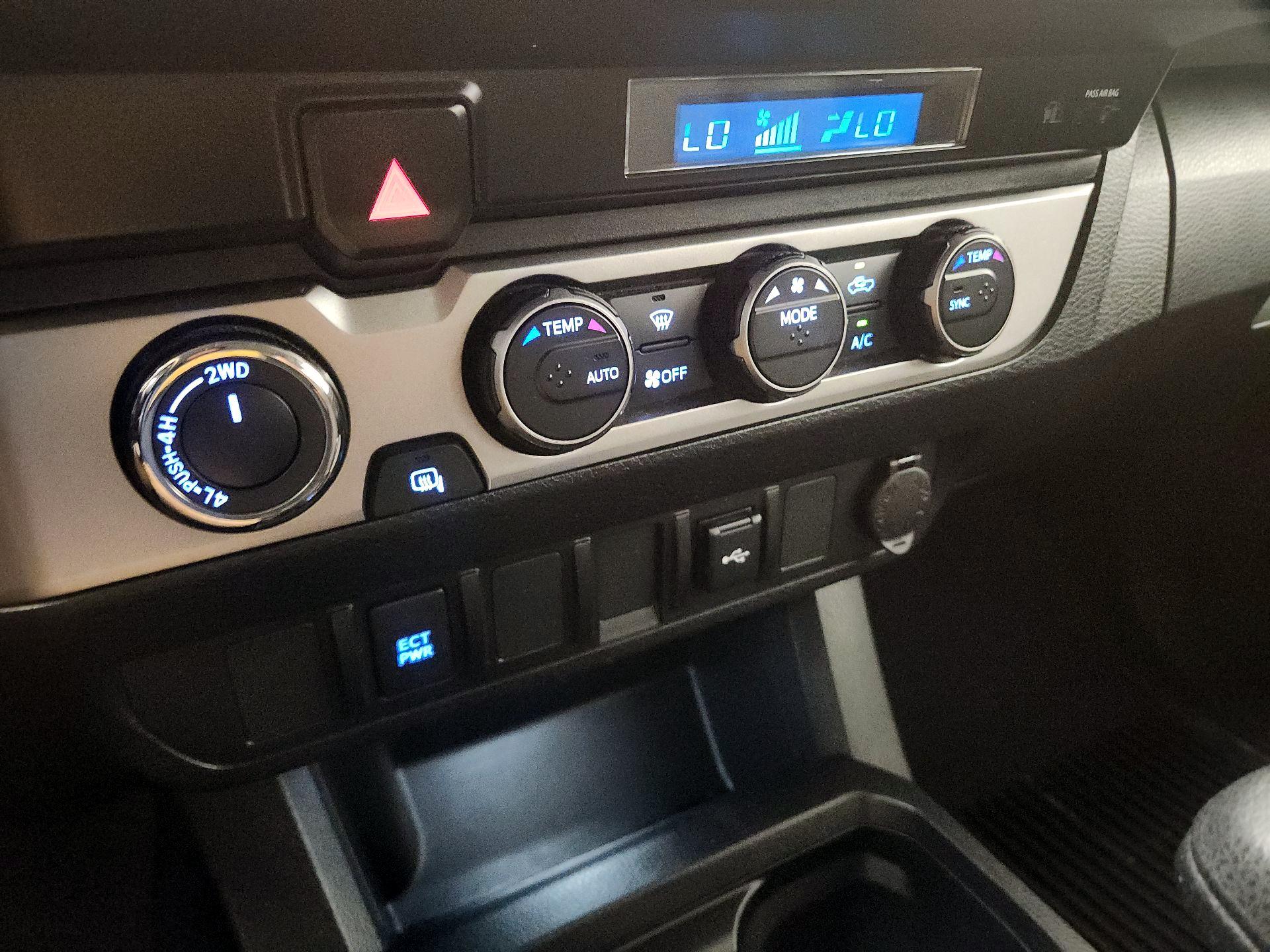 Thumbnail: 2023 Toyota Tacoma - 14