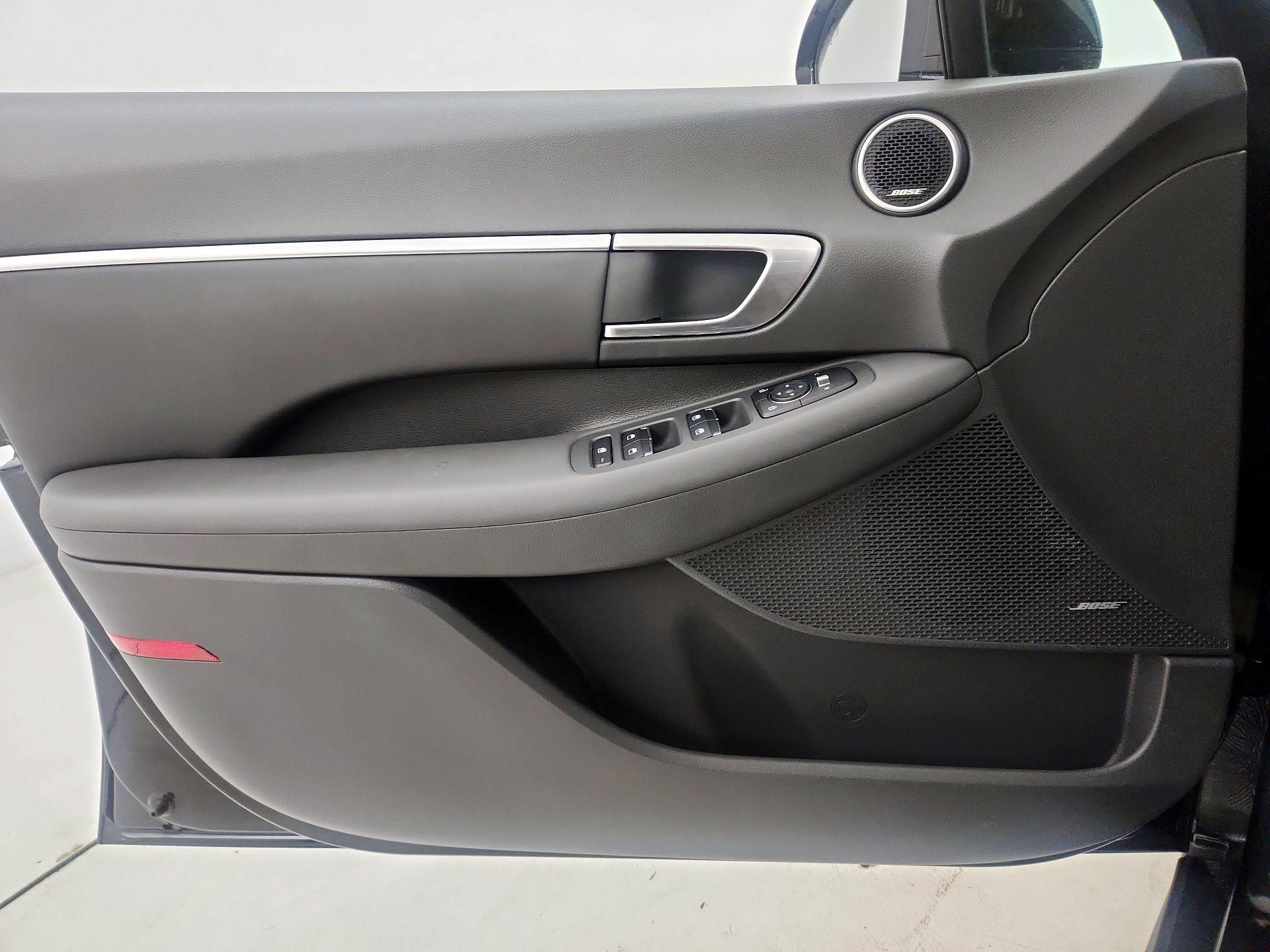 Thumbnail: 2022 Hyundai Sonata - 12