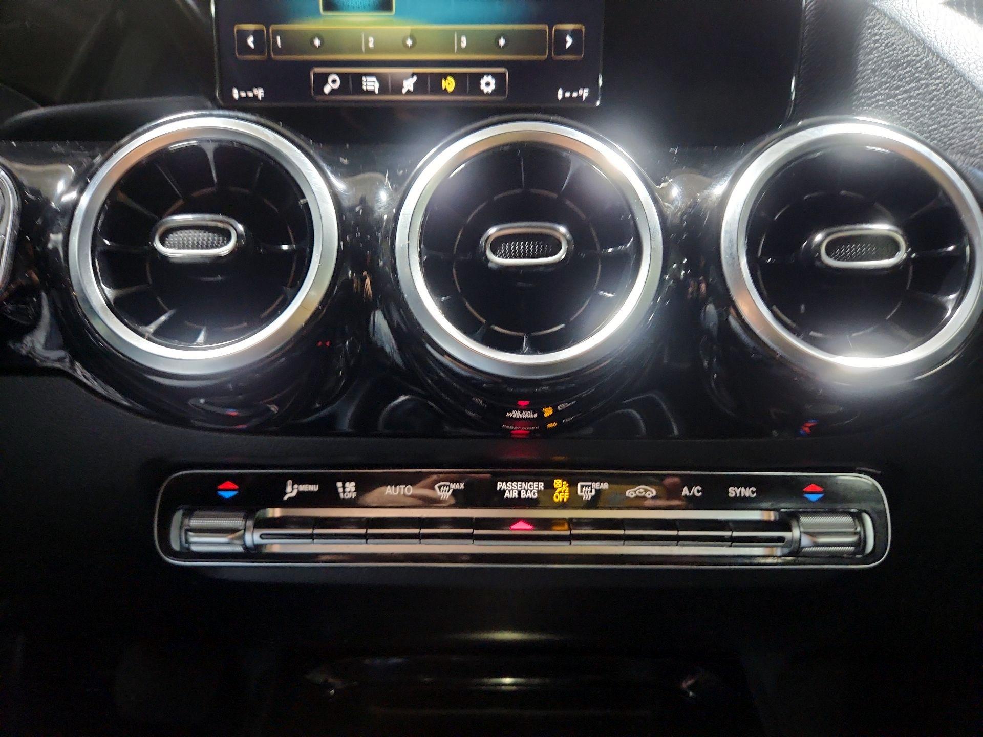 Thumbnail: 2023 Mercedes-Benz GLA - 14