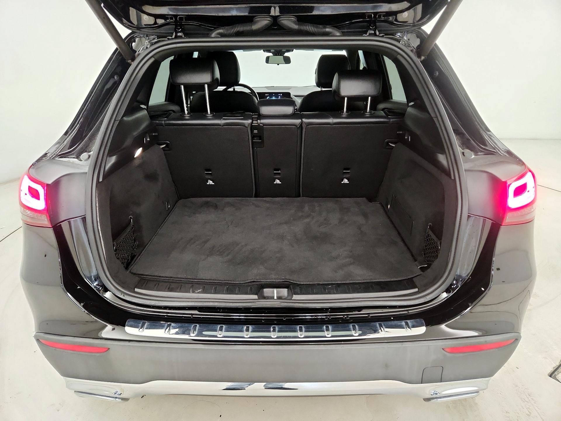 Thumbnail: 2023 Mercedes-Benz GLA - 16