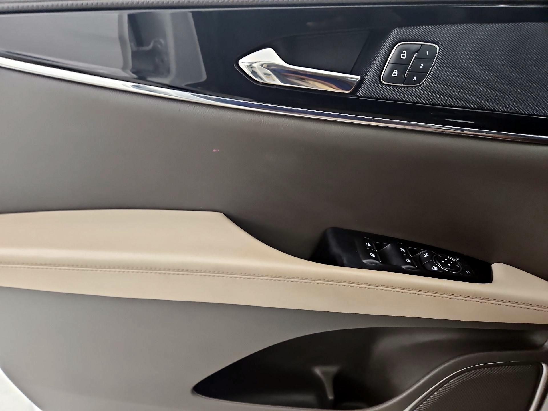 Thumbnail: 2022 Lincoln Nautilus - 12