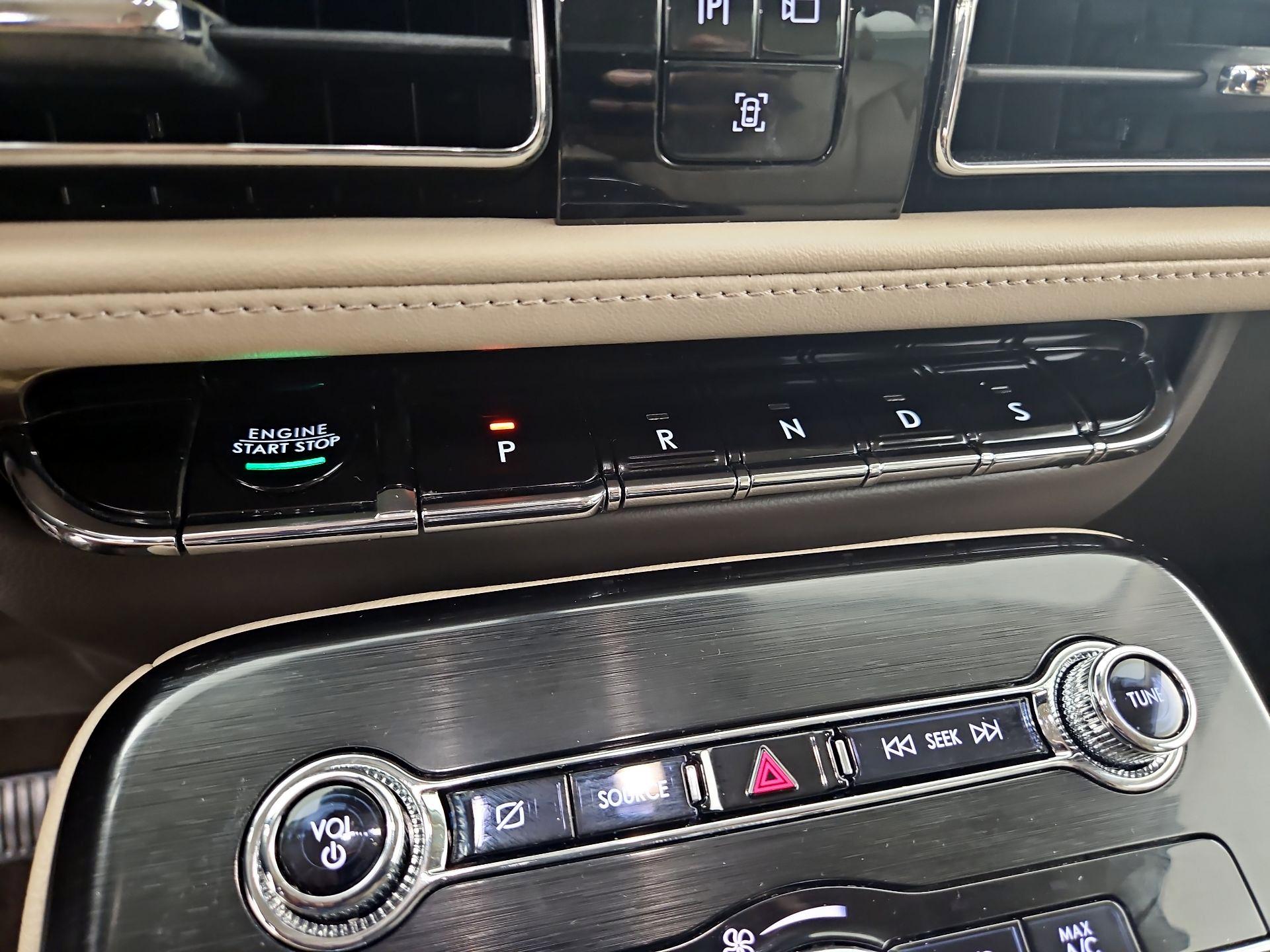 Thumbnail: 2022 Lincoln Nautilus - 17