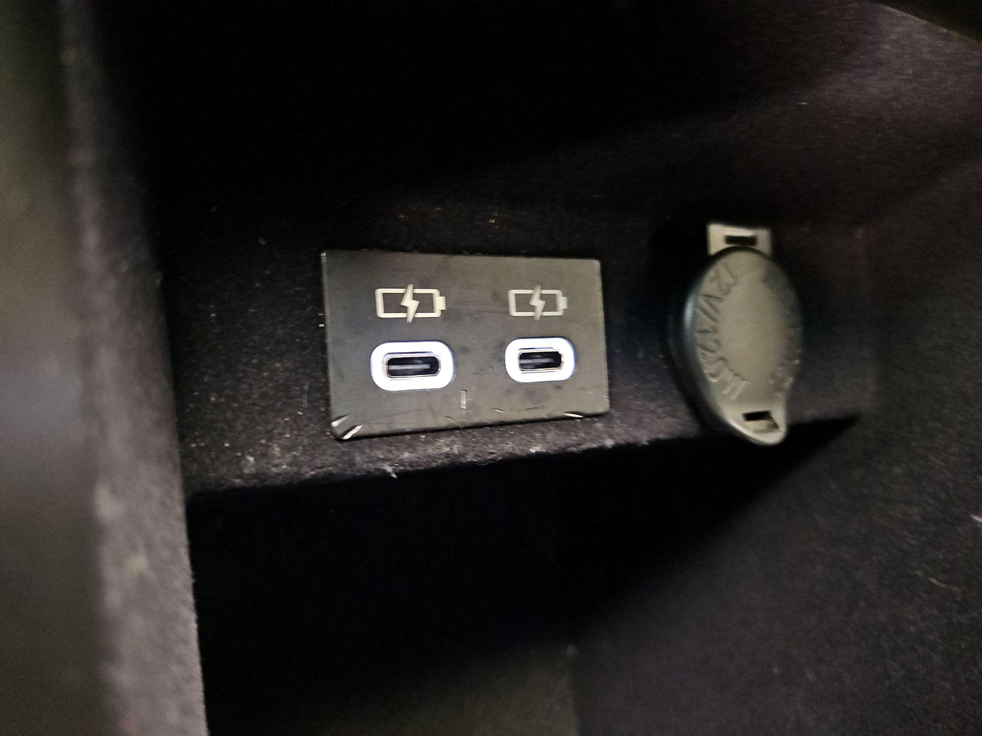 Thumbnail: 2024 Lexus ES - 19