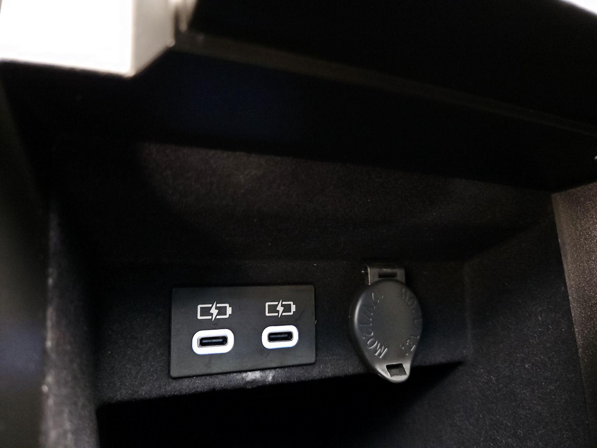 Thumbnail: 2024 Lexus ES - 18