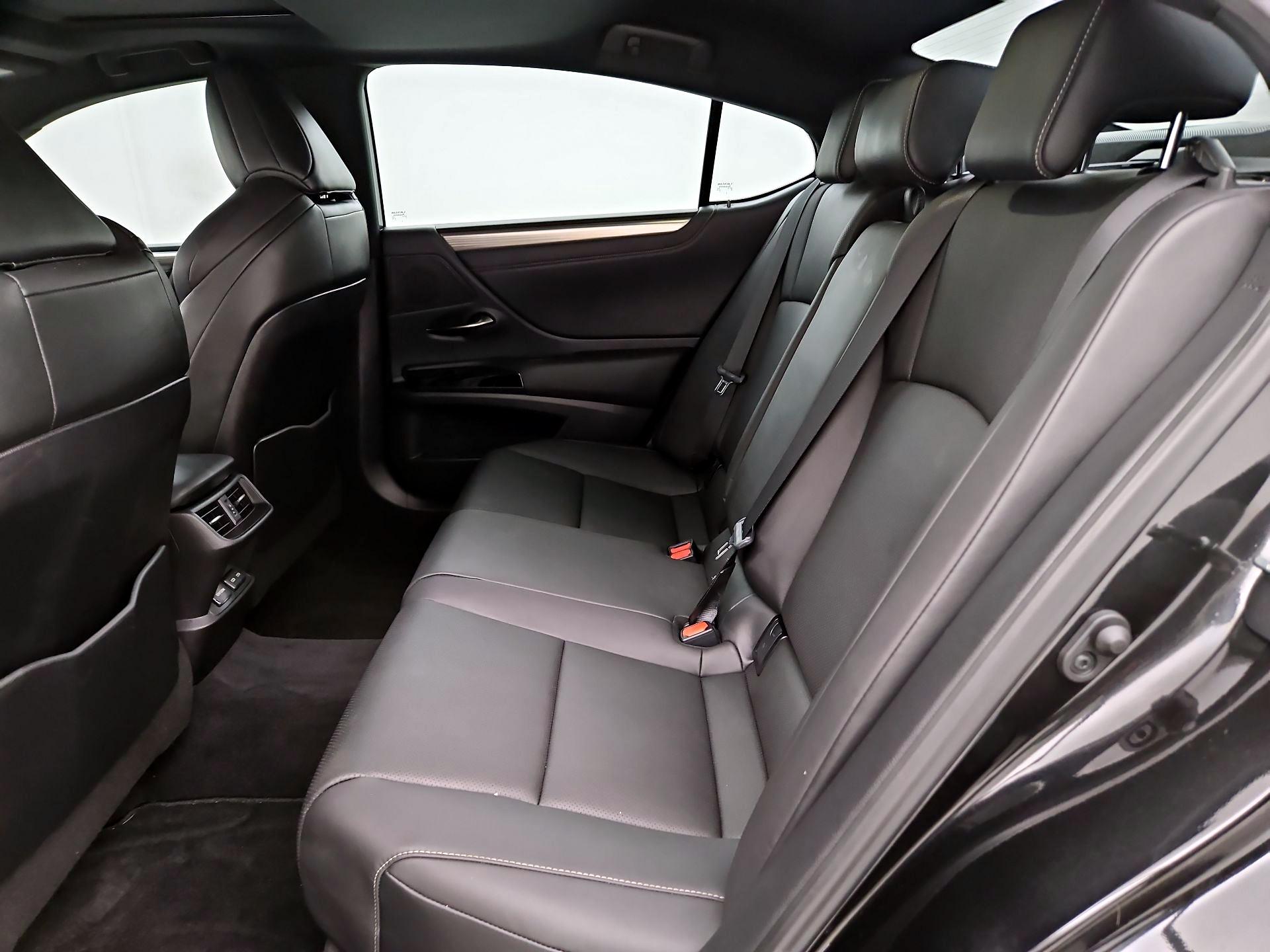 Thumbnail: 2024 Lexus ES - 20