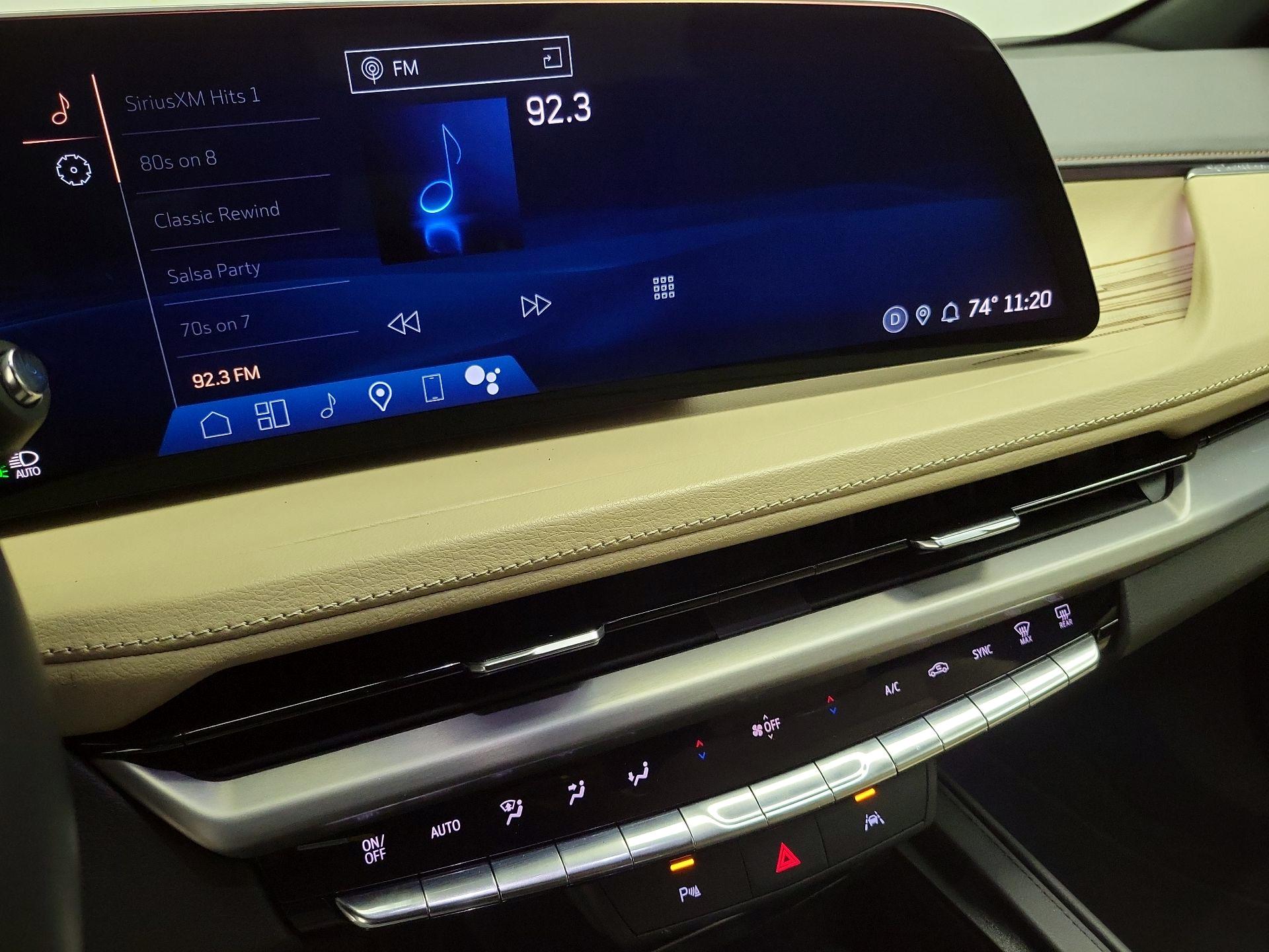 Thumbnail: 2024 Cadillac XT4 - 15