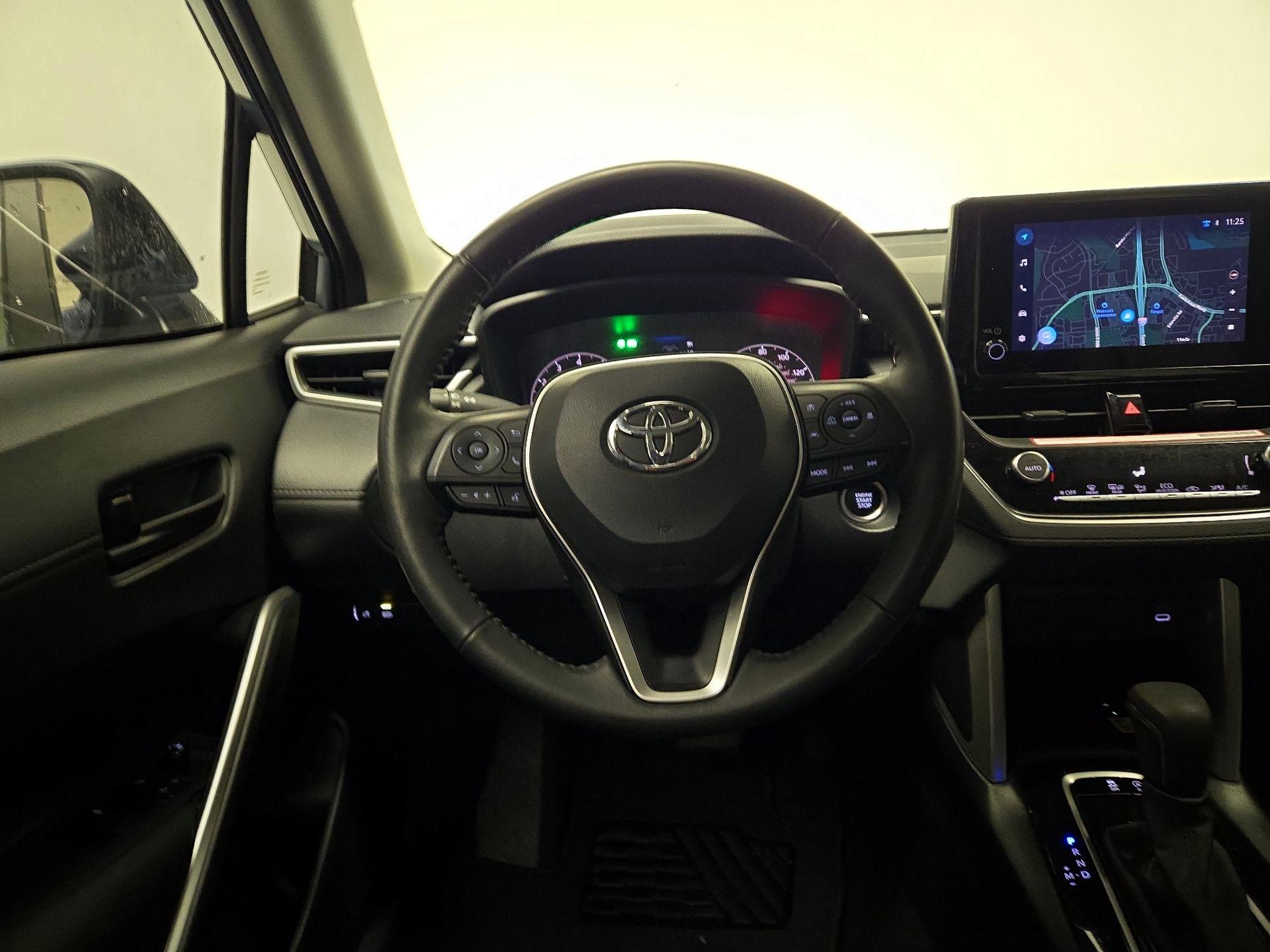 Thumbnail: 2023 Toyota Corolla Cross - 10