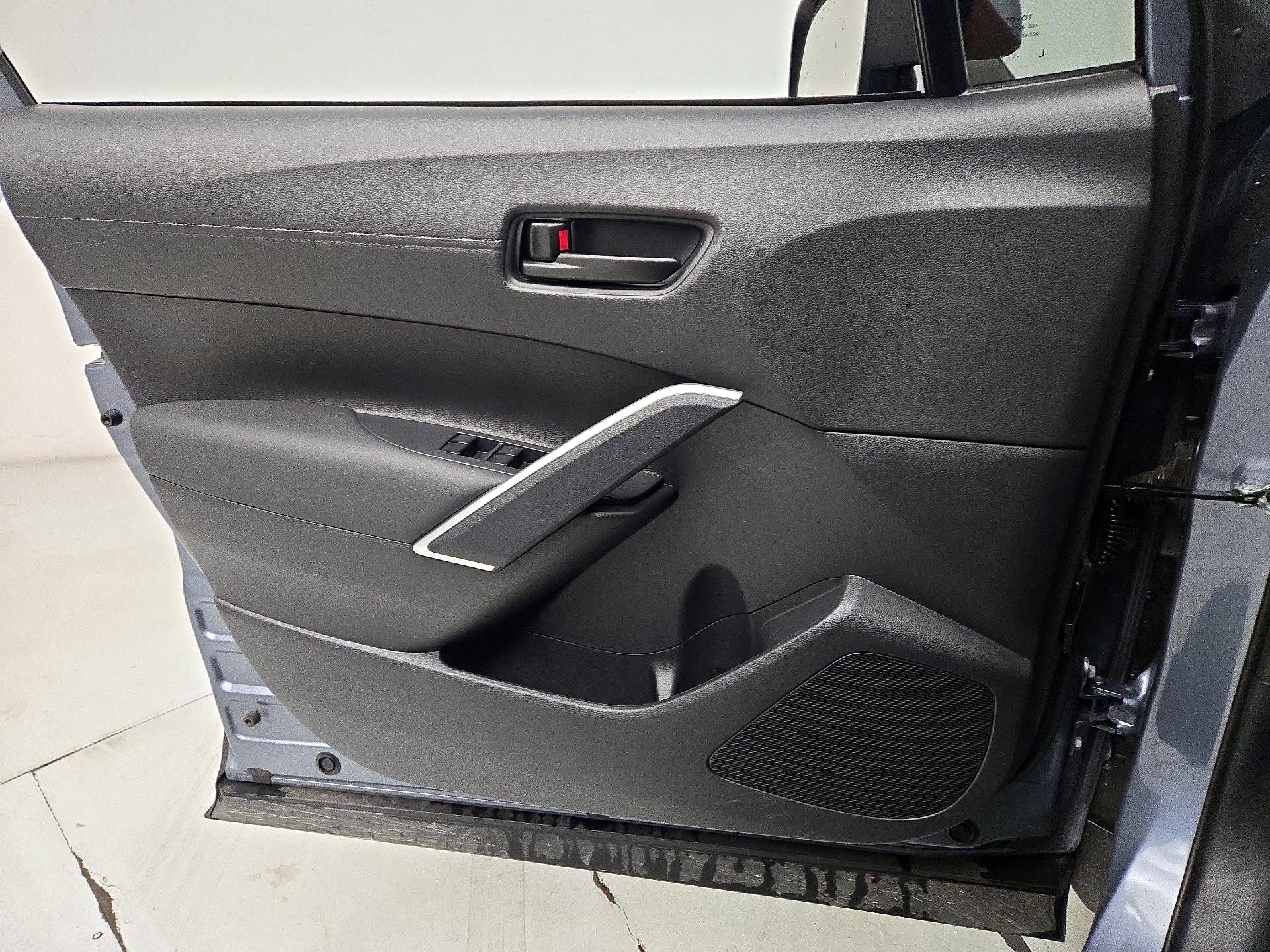 Thumbnail: 2023 Toyota Corolla Cross - 12