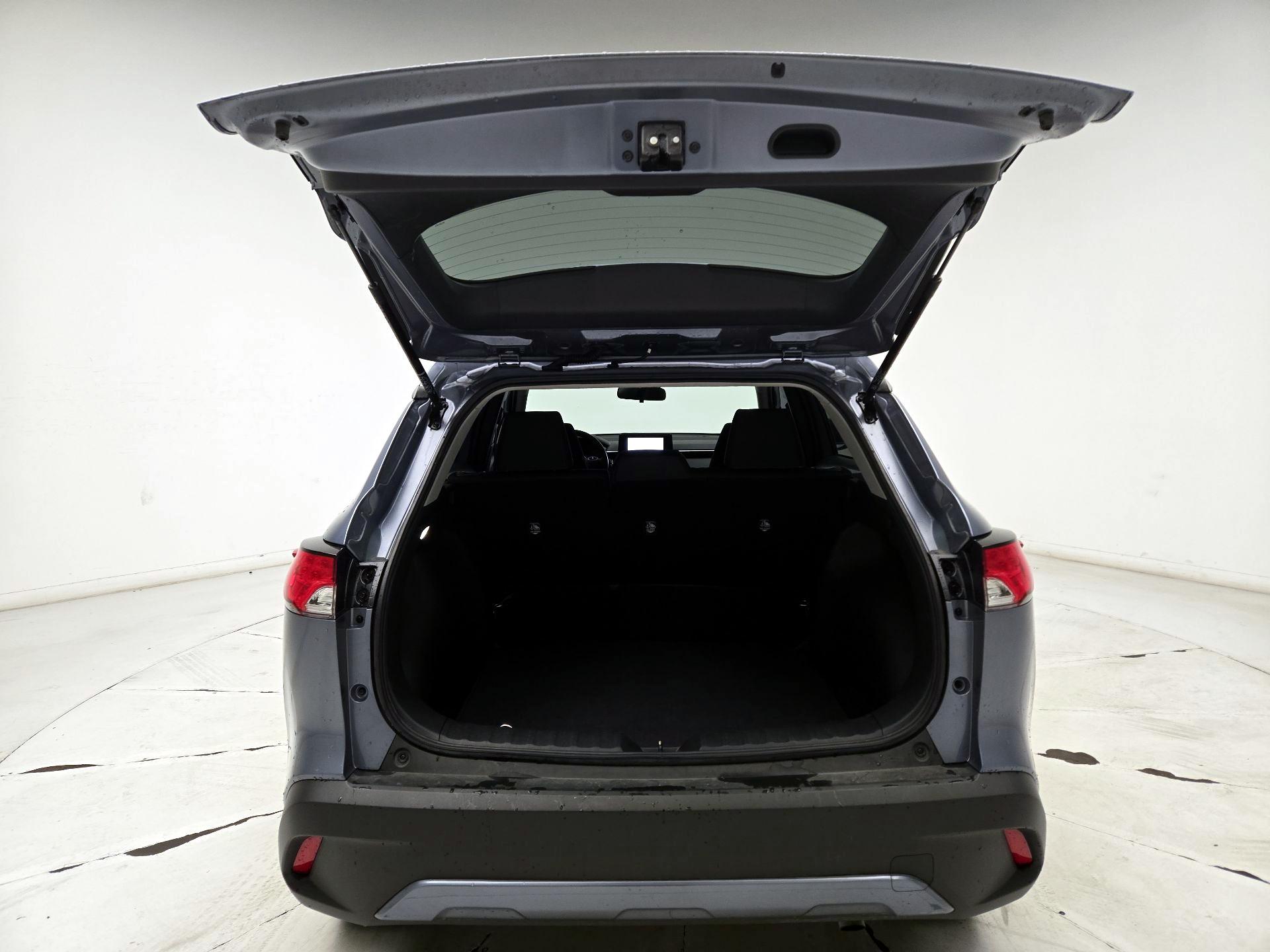 Thumbnail: 2023 Toyota Corolla Cross - 20