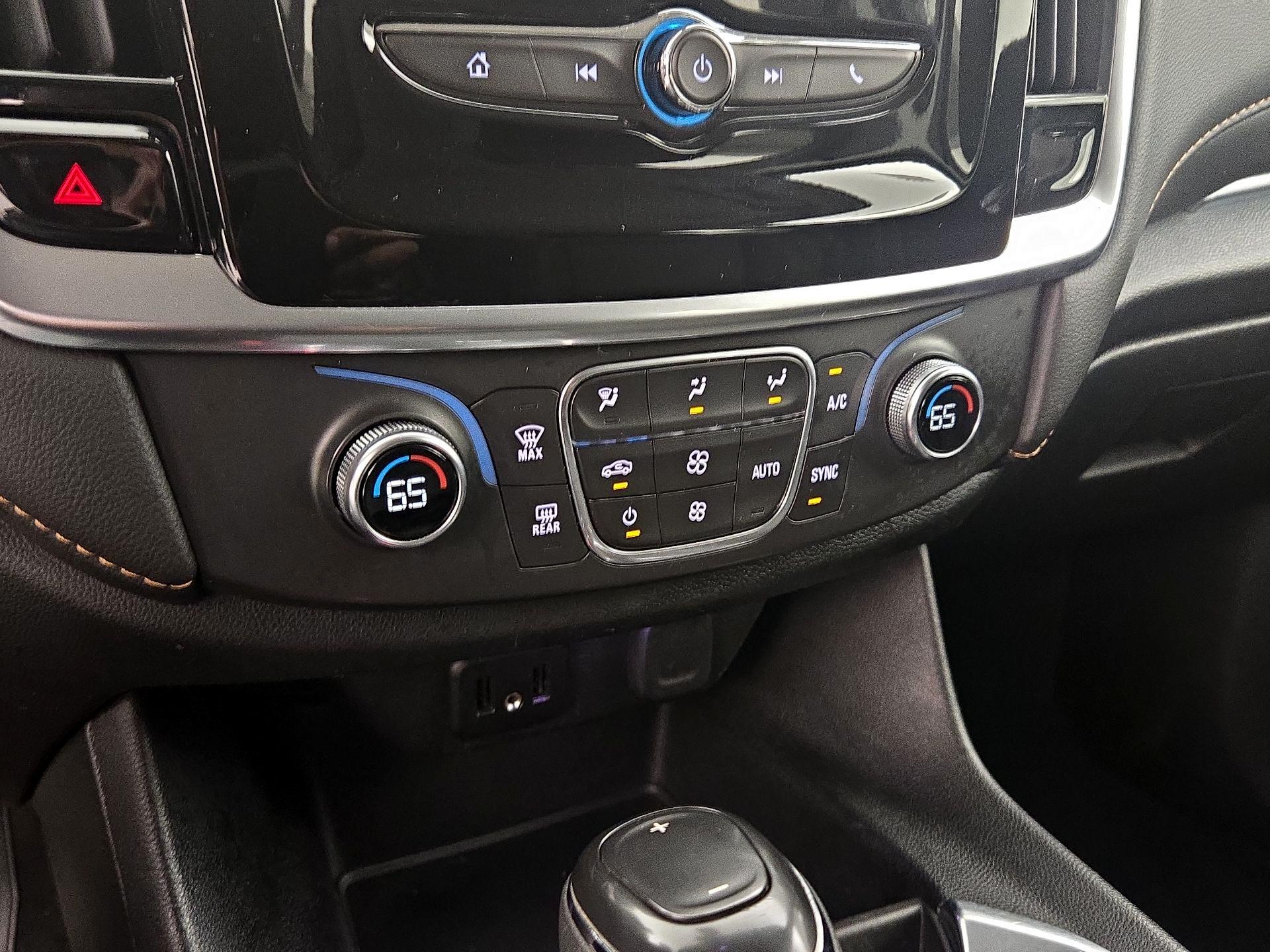 Thumbnail: 2019 Chevrolet Traverse - 16