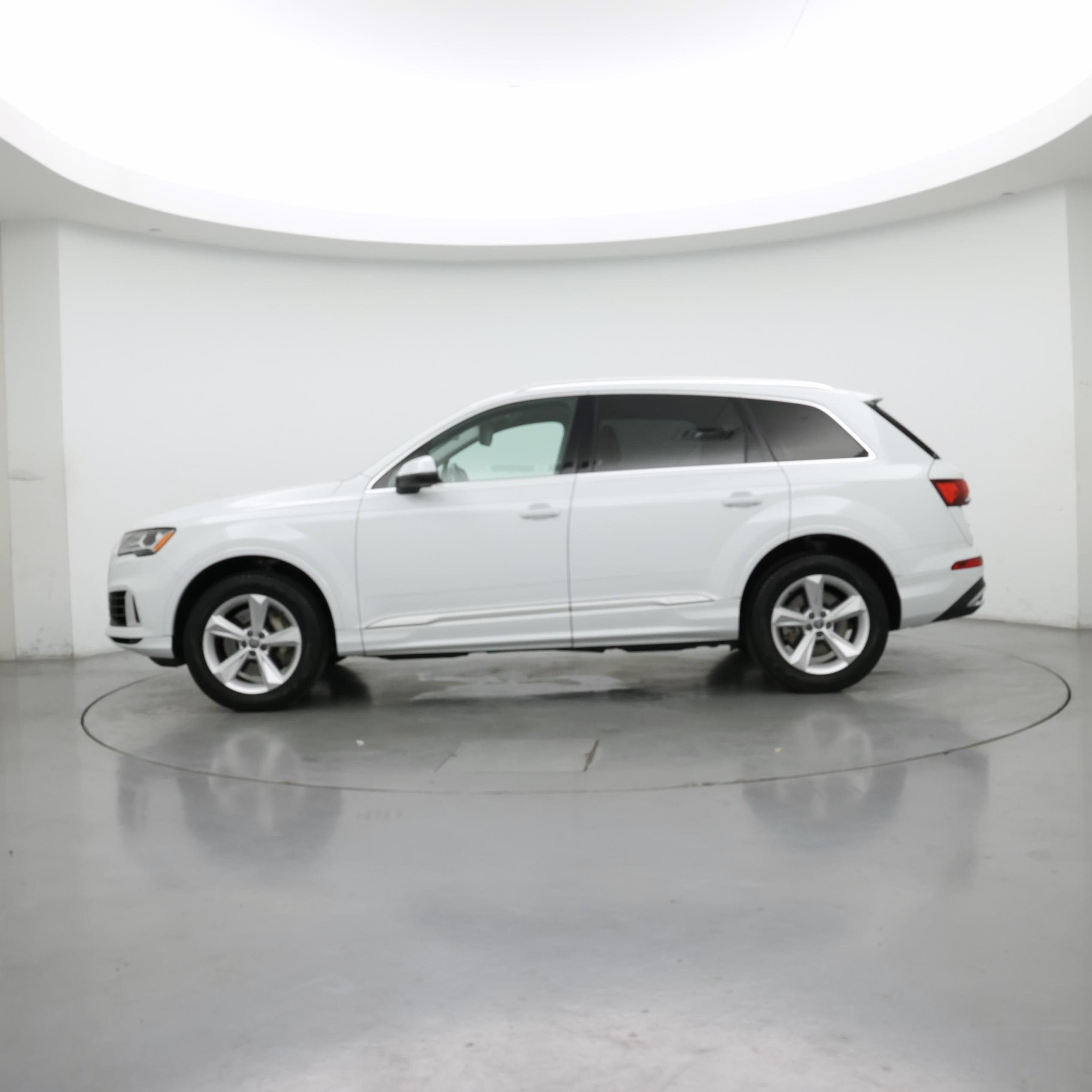 Thumbnail: 2020 Audi Q7 - 3