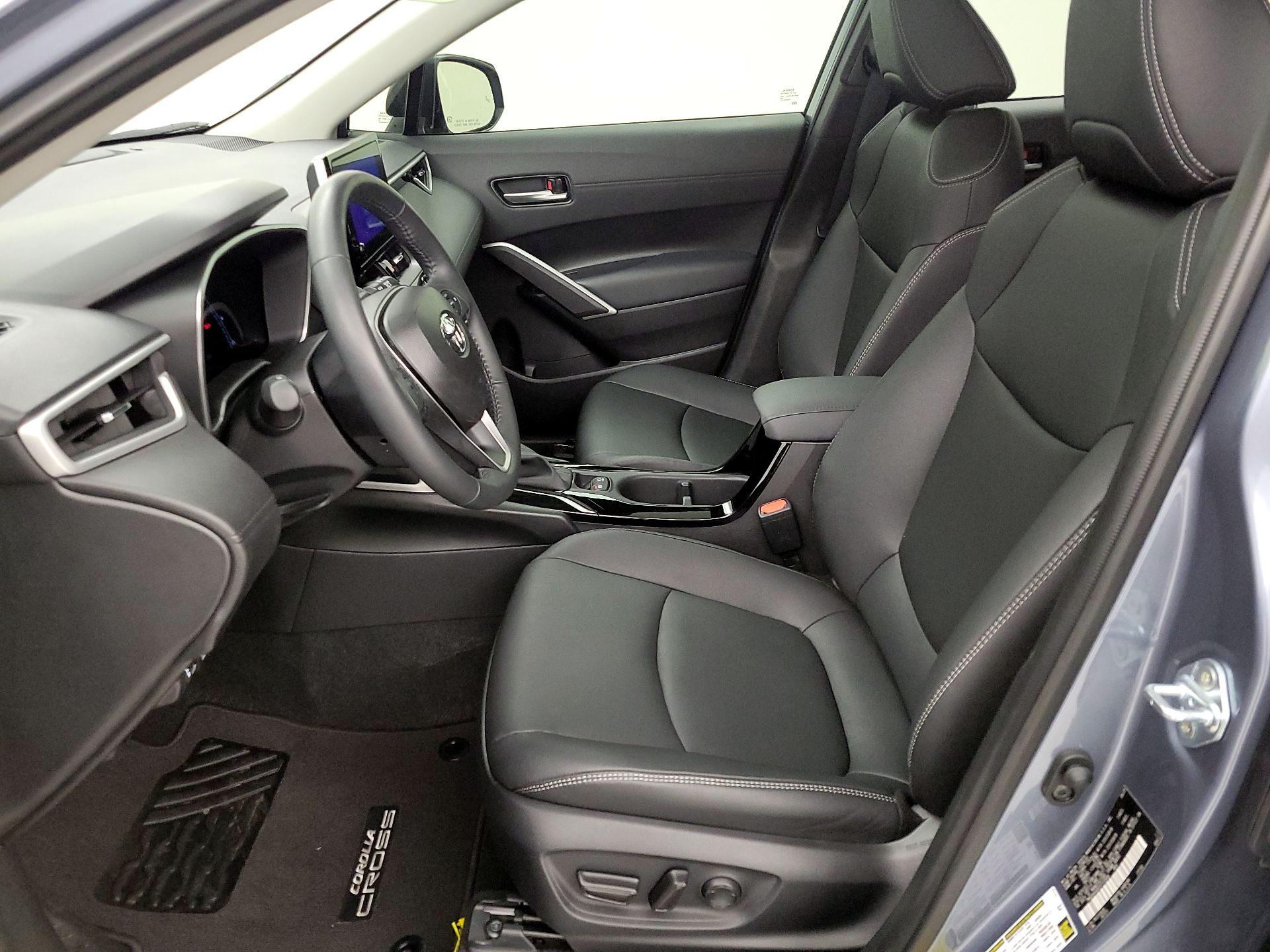 Thumbnail: 2025 Toyota Corolla Cross - 11