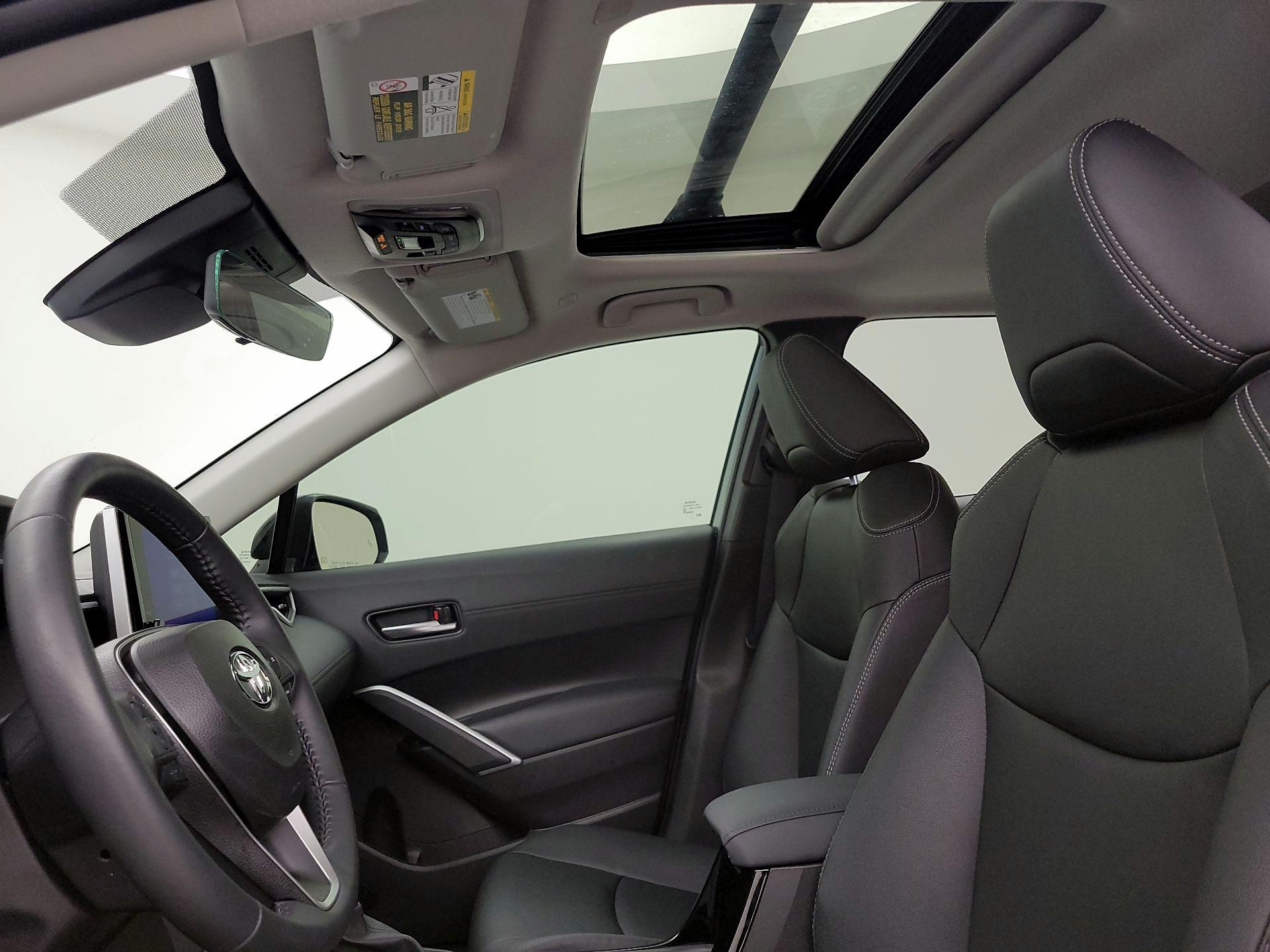 Thumbnail: 2025 Toyota Corolla Cross - 19