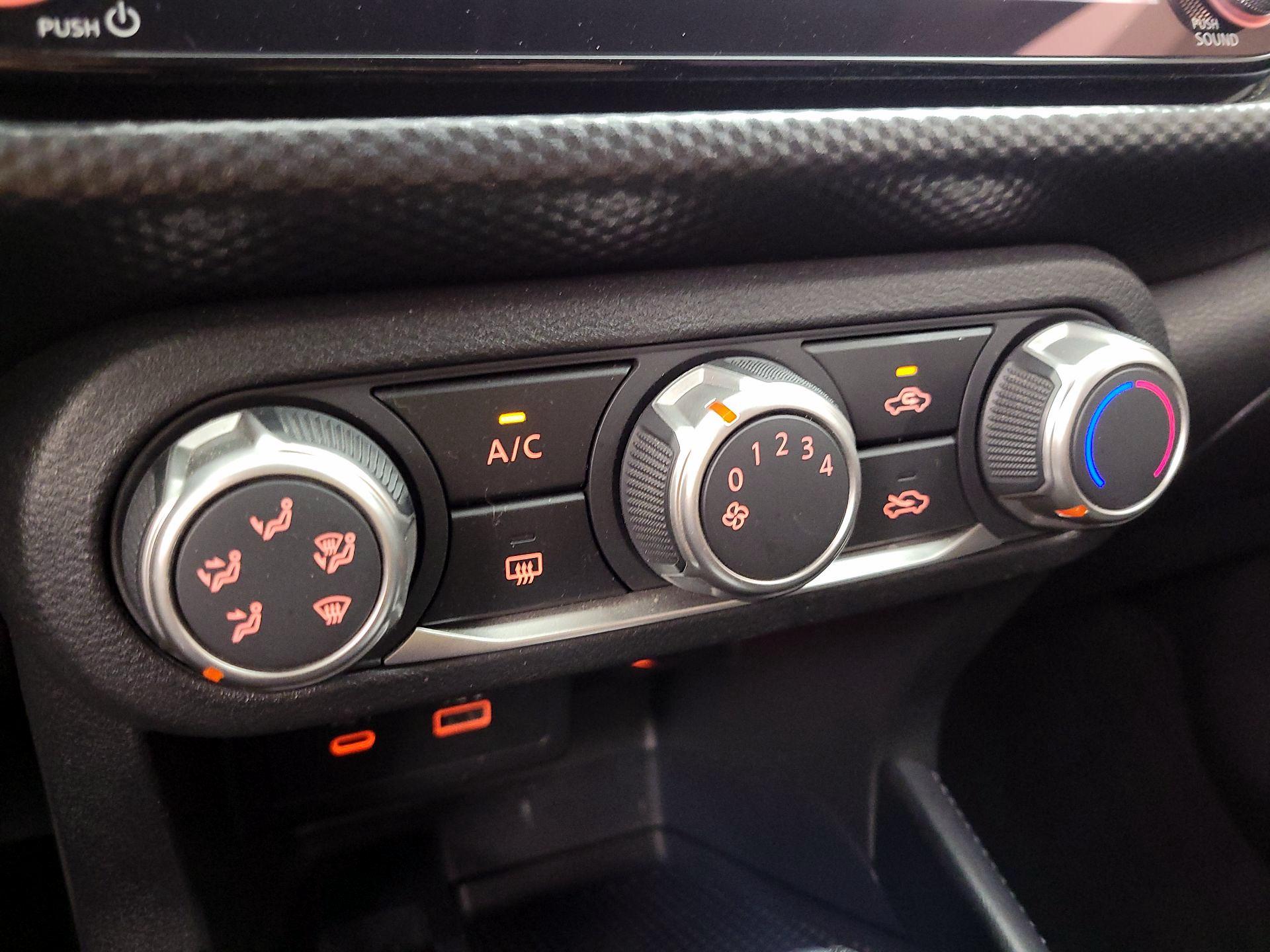 Thumbnail: 2024 Nissan Kicks - 15