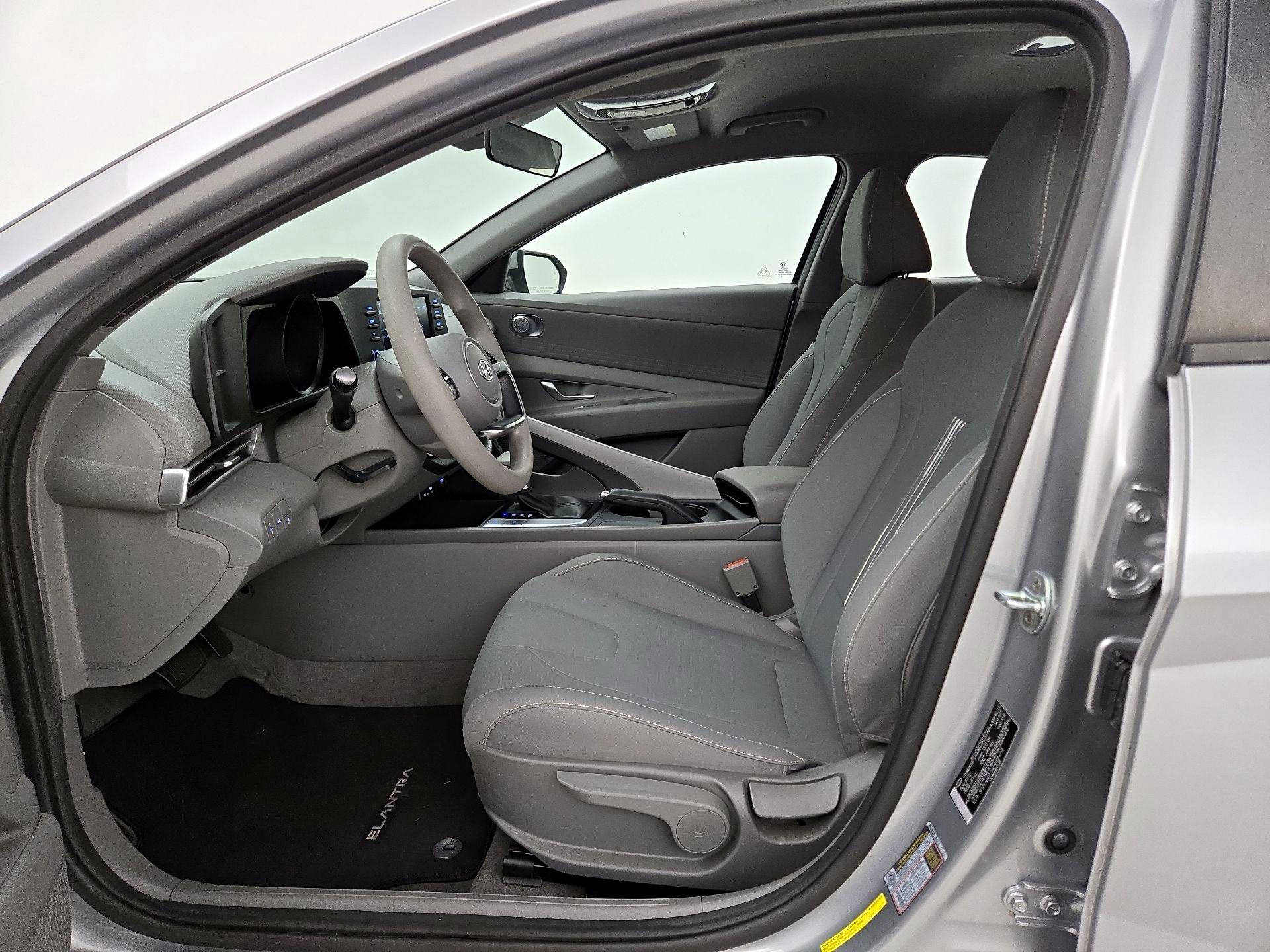 Thumbnail: 2022 Hyundai Elantra - 11