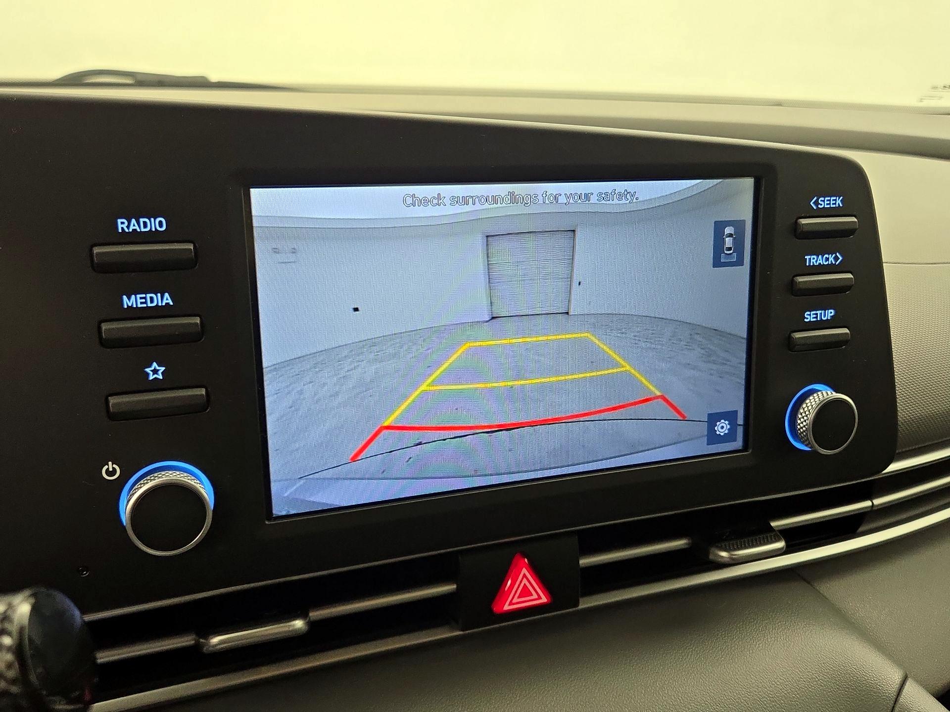 Thumbnail: 2022 Hyundai Elantra - 14