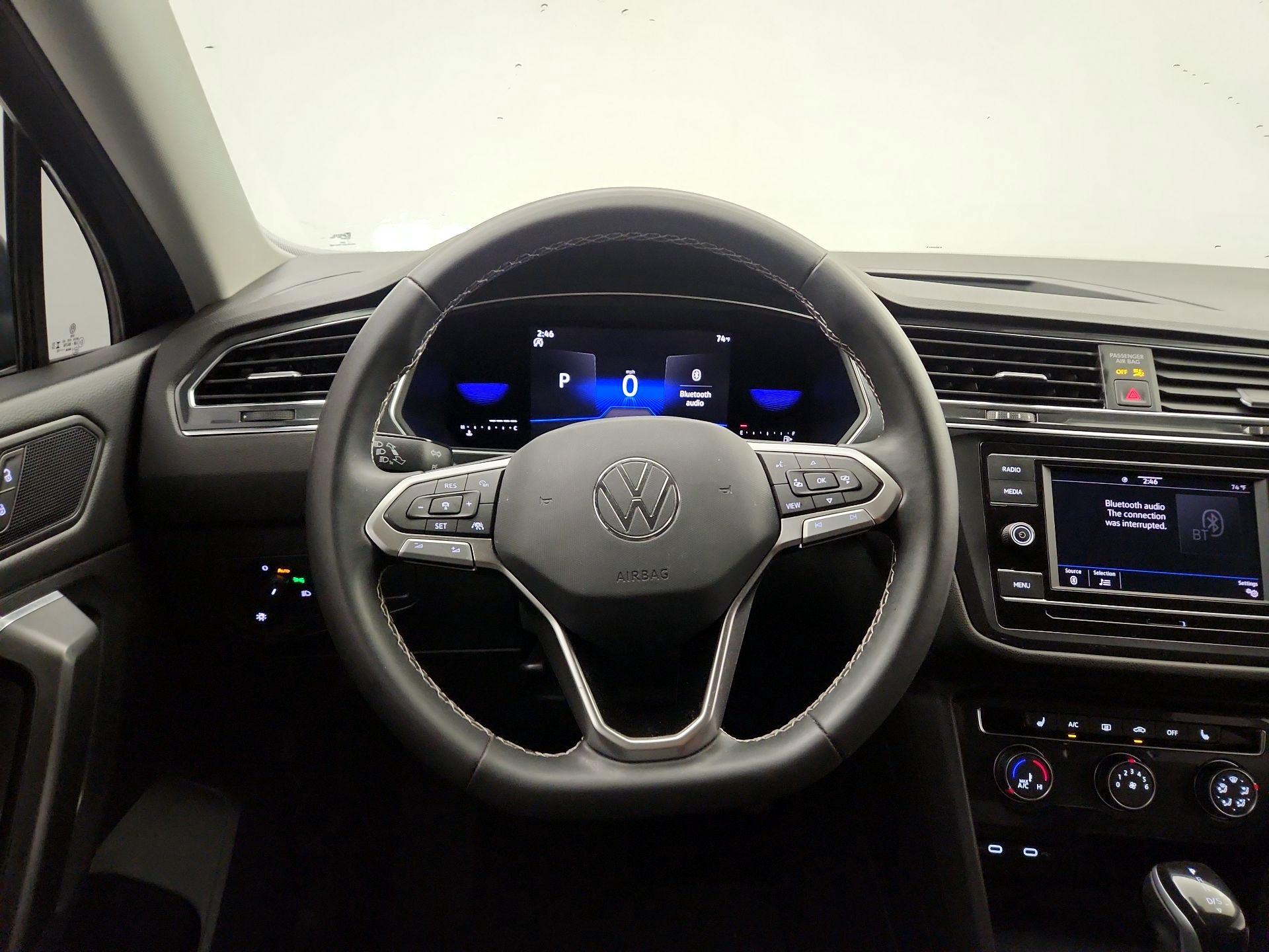 Thumbnail: 2023 Volkswagen Tiguan - 10