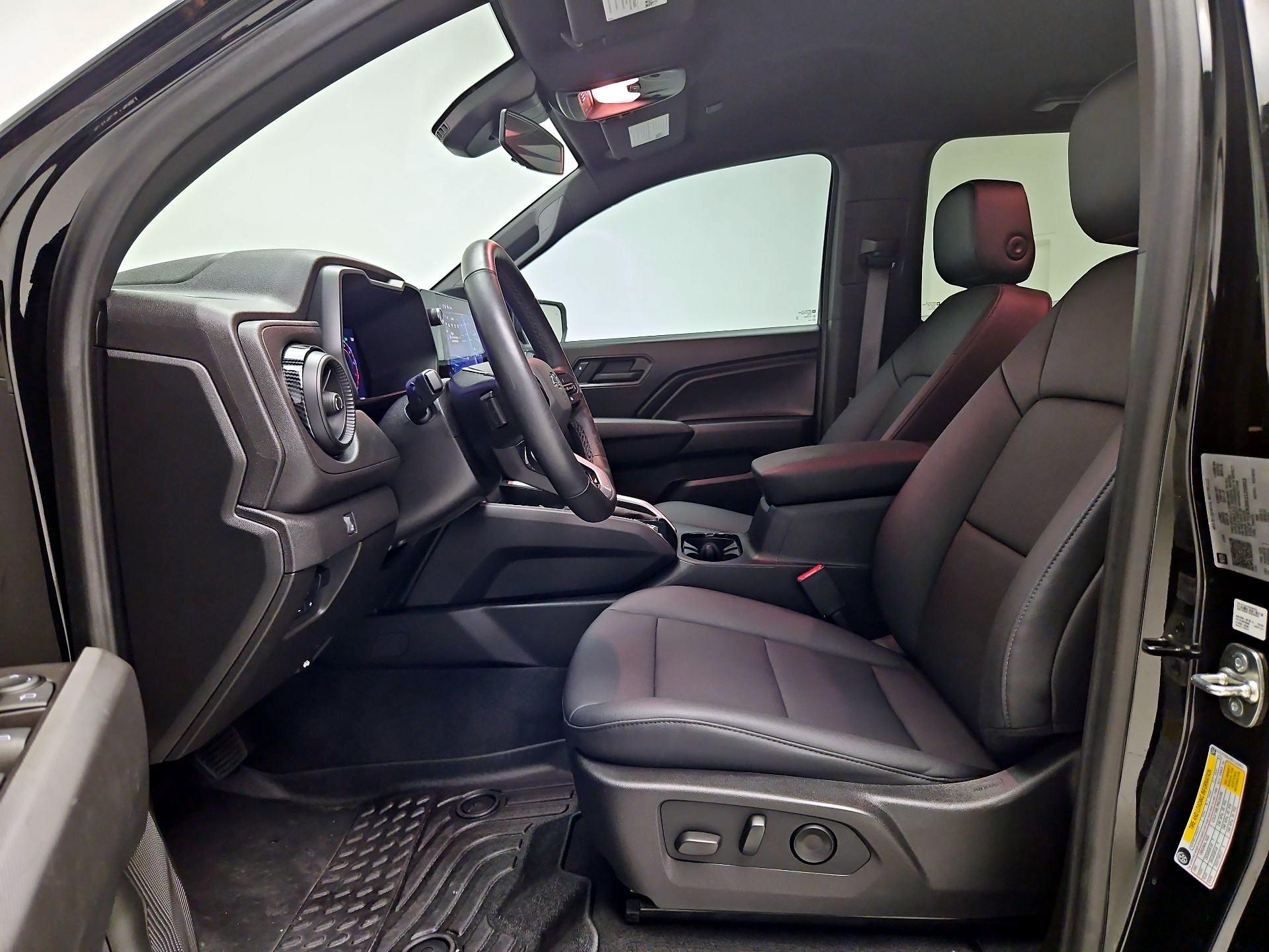 Thumbnail: 2025 Chevrolet Colorado - 11