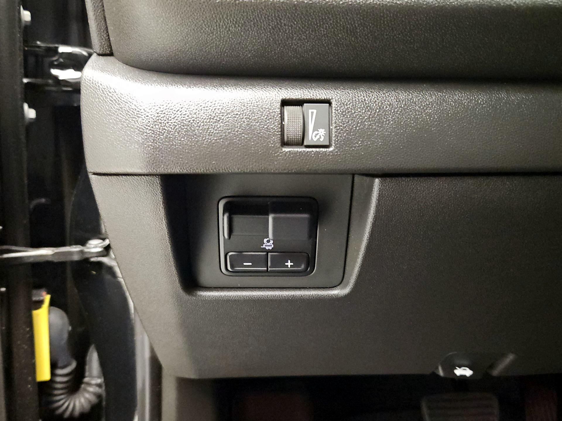 Thumbnail: 2025 Chevrolet Colorado - 13