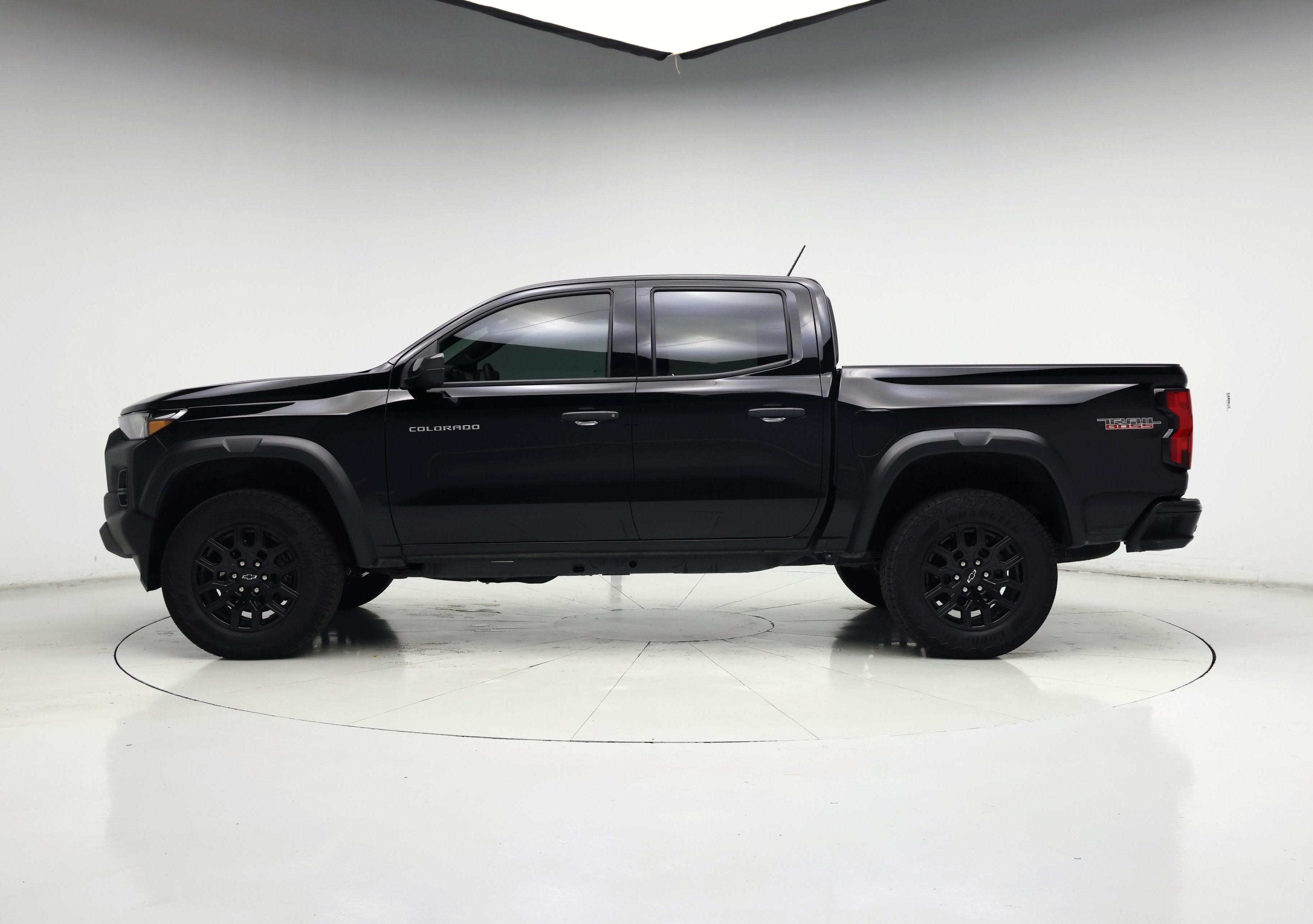 Thumbnail: 2025 Chevrolet Colorado - 3