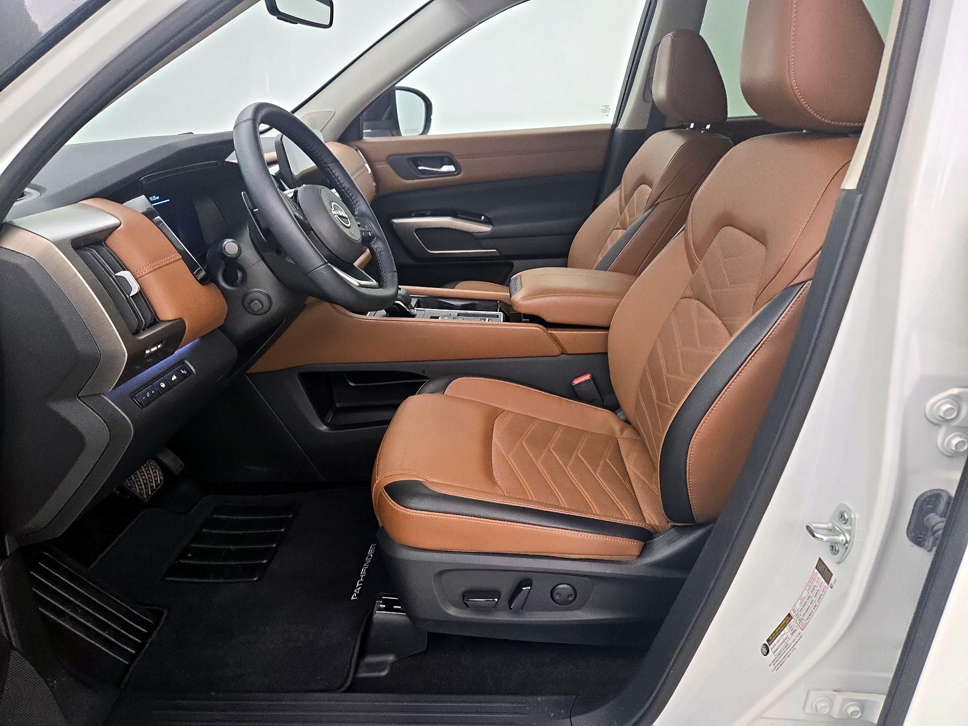 Thumbnail: 2024 Nissan Pathfinder - 11