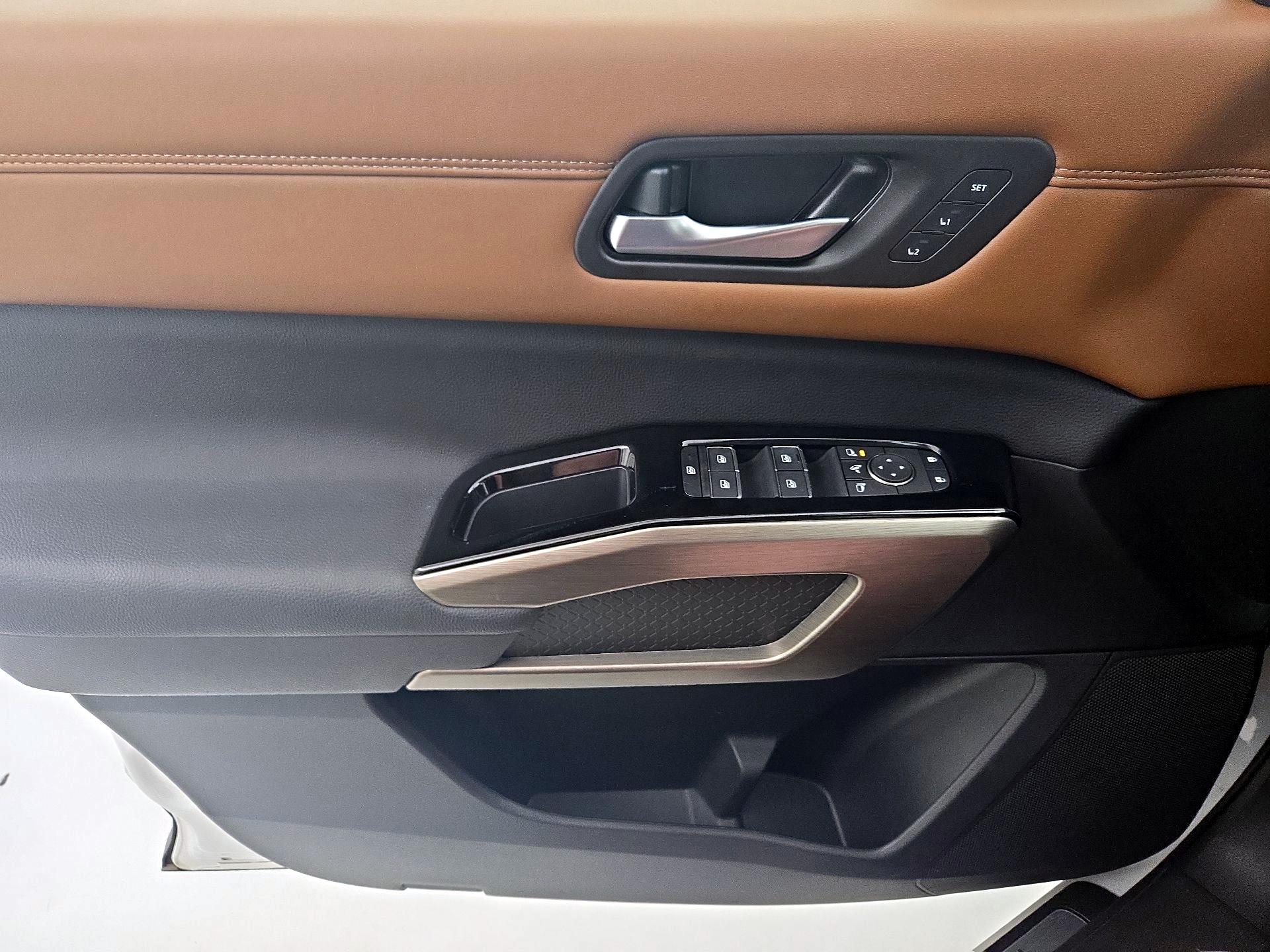 Thumbnail: 2024 Nissan Pathfinder - 12