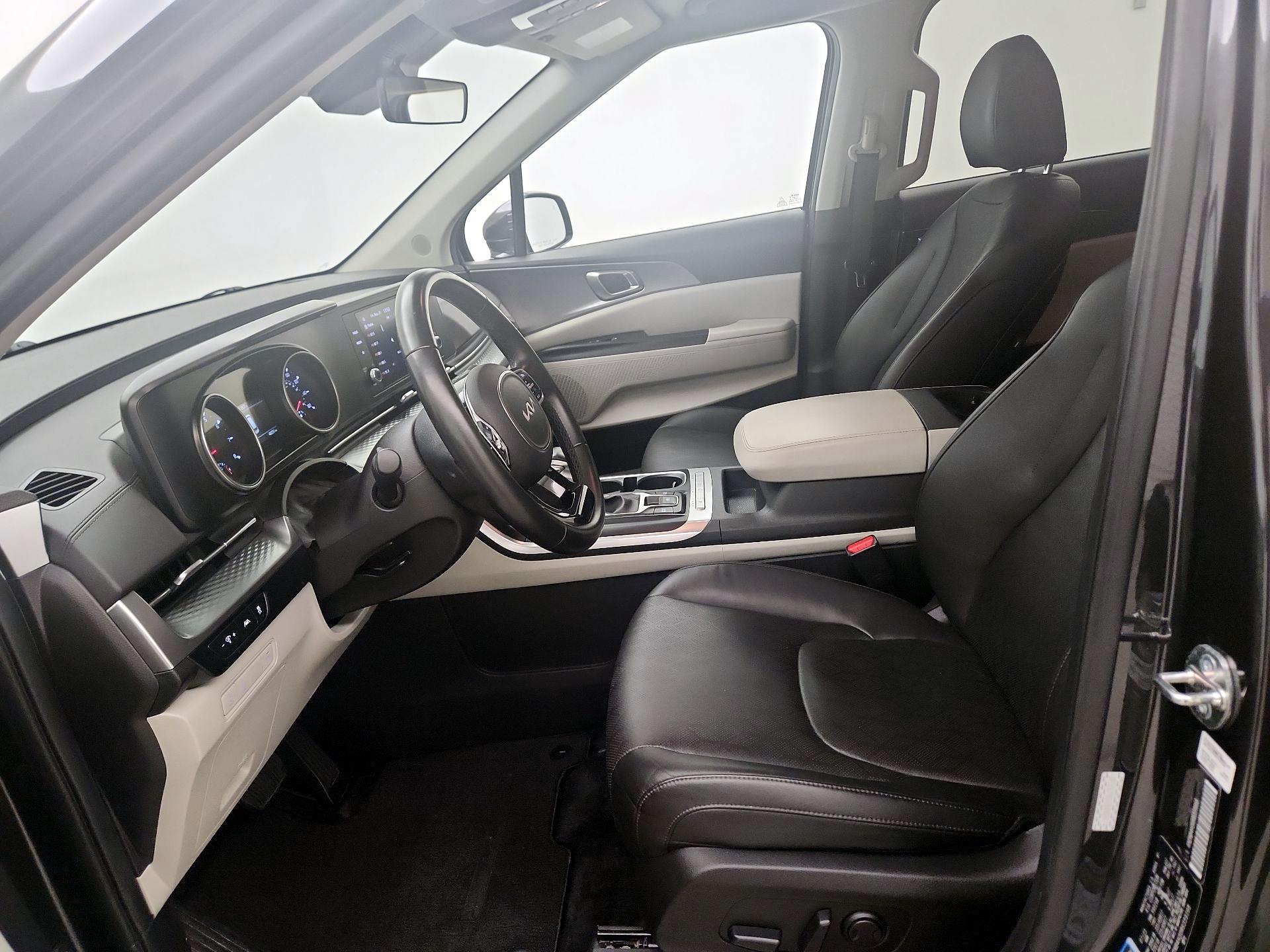 Thumbnail: 2024 Kia Carnival - 11