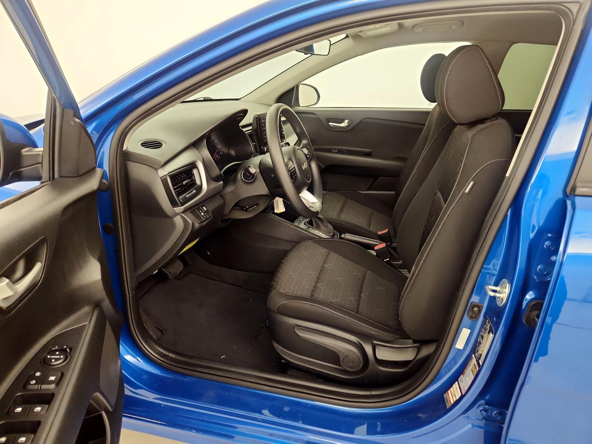 Thumbnail: 2022 Kia Rio - 11