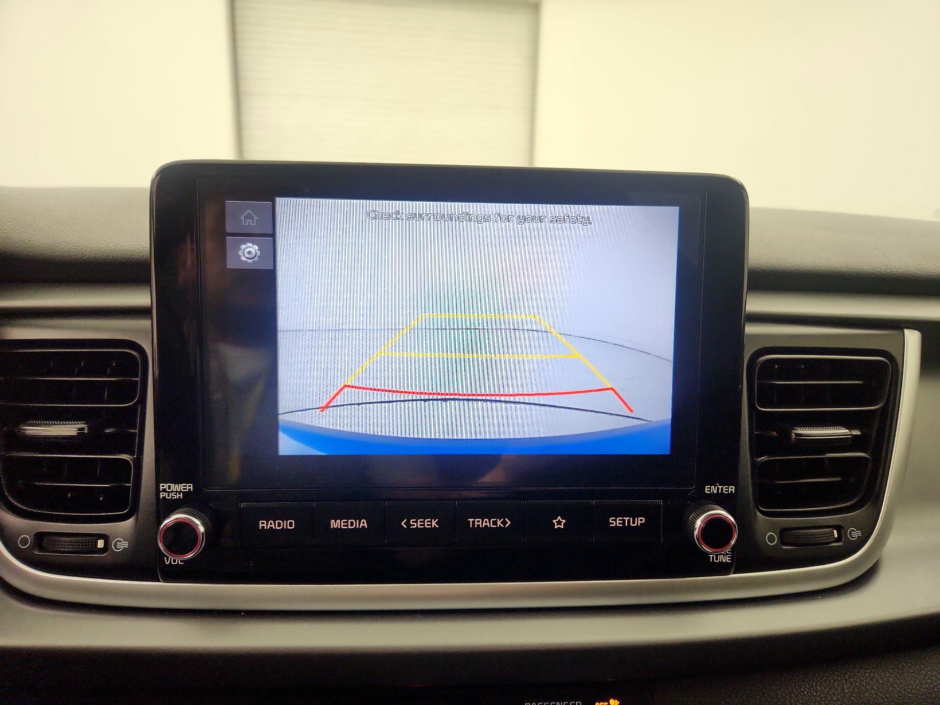 Thumbnail: 2022 Kia Rio - 14