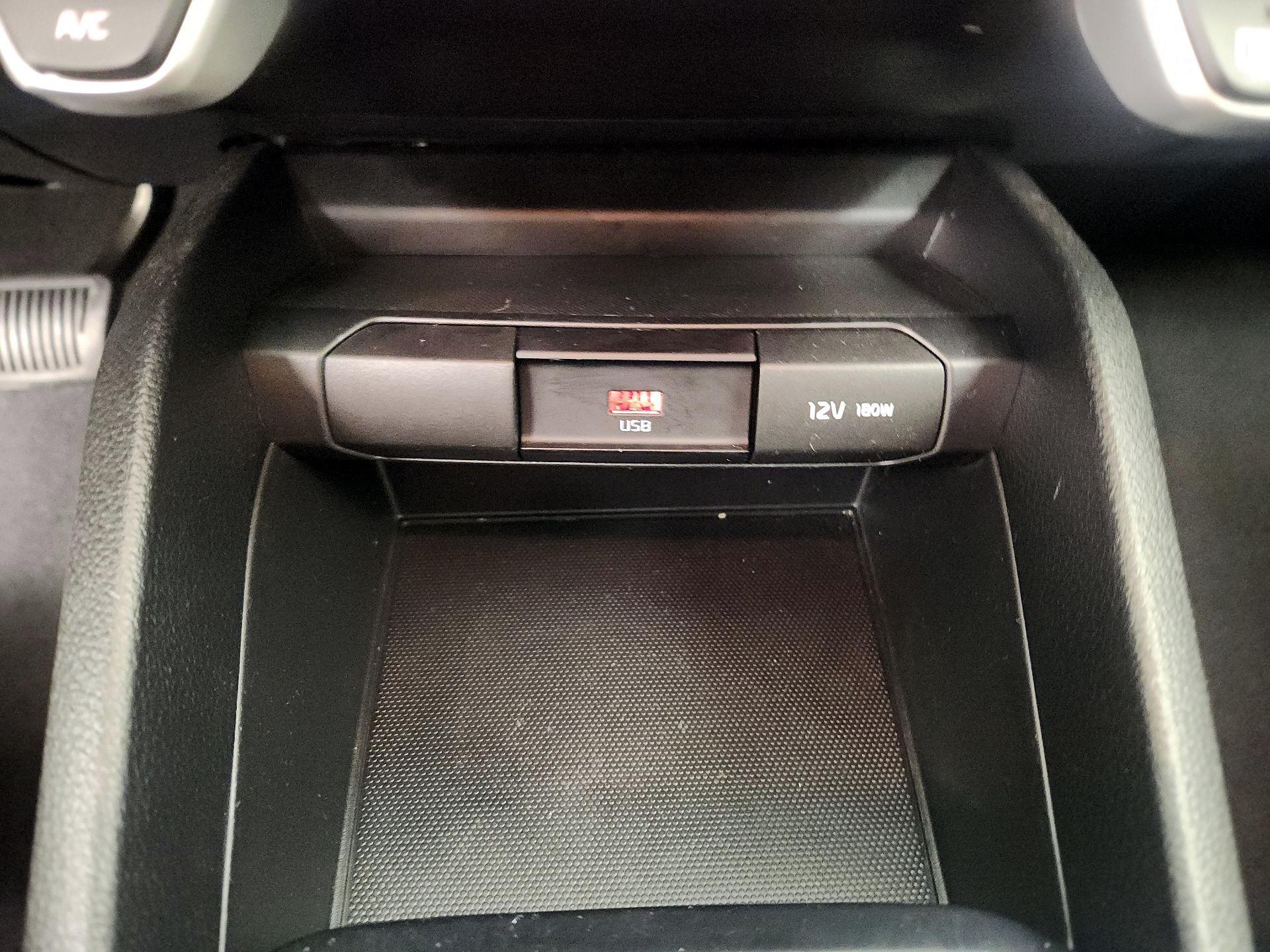 Thumbnail: 2022 Kia Rio - 18