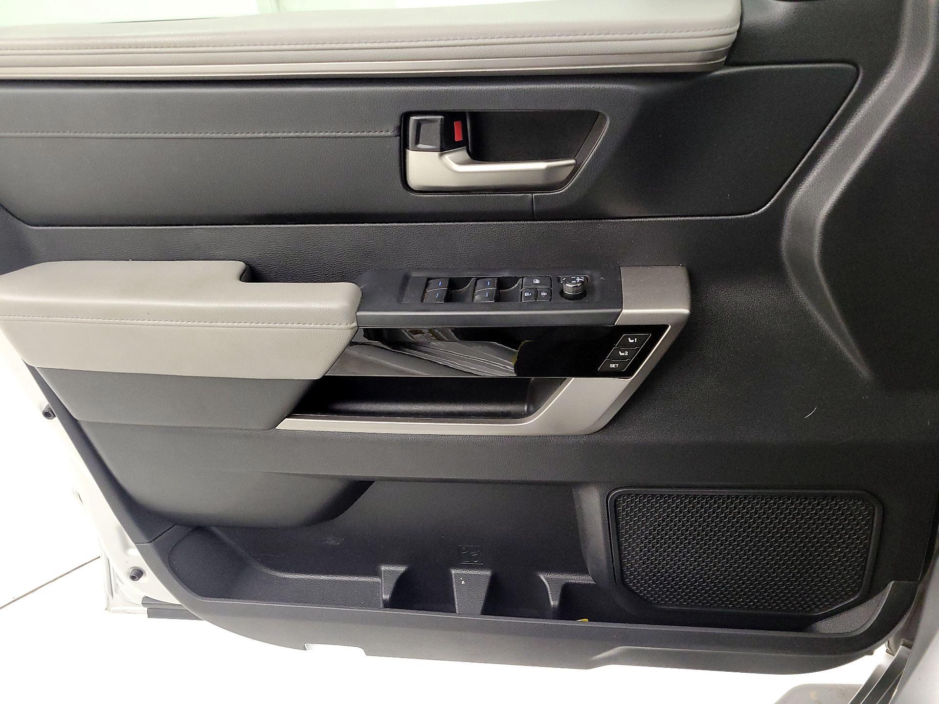 Thumbnail: 2023 Toyota Tundra - 10